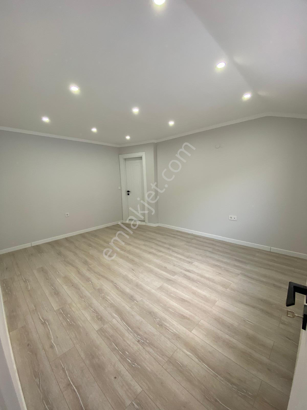 Yeni Mahalle Mahallesi Çatı Dubleks 5+1 250m2 5 Katlının Çatı Dubleksi - Görsel 14