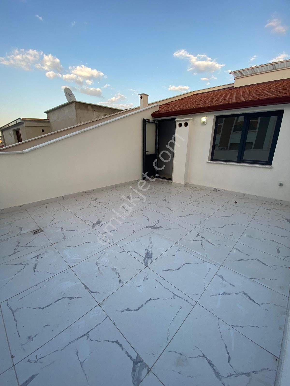 Yeni Mahalle Mahallesi Çatı Dubleks 5+1 250m2 5 Katlının Çatı Dubleksi - Görsel 9