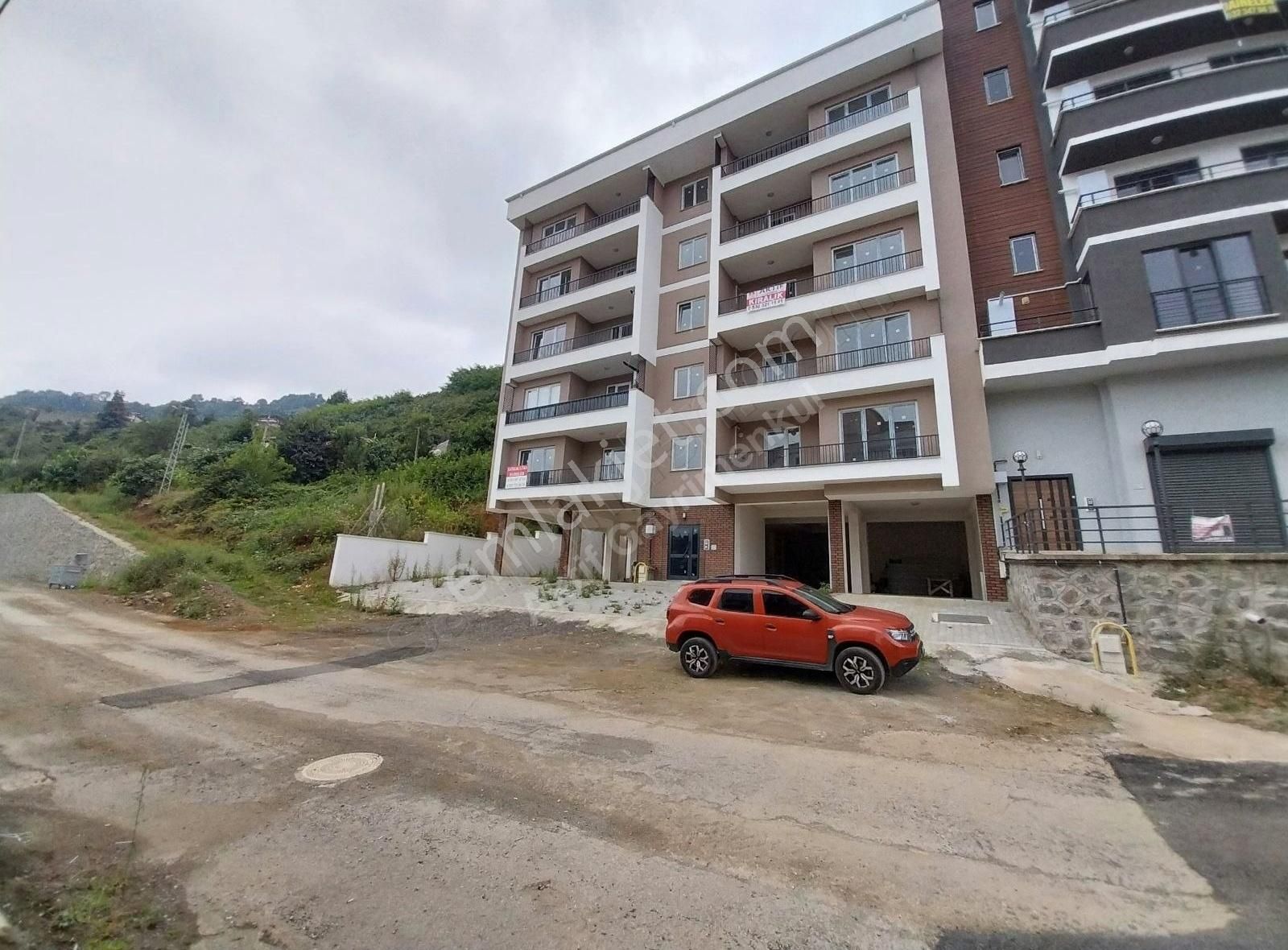 Sıfır,manzaralı,kapalı Otoparklı Lüks 3+1