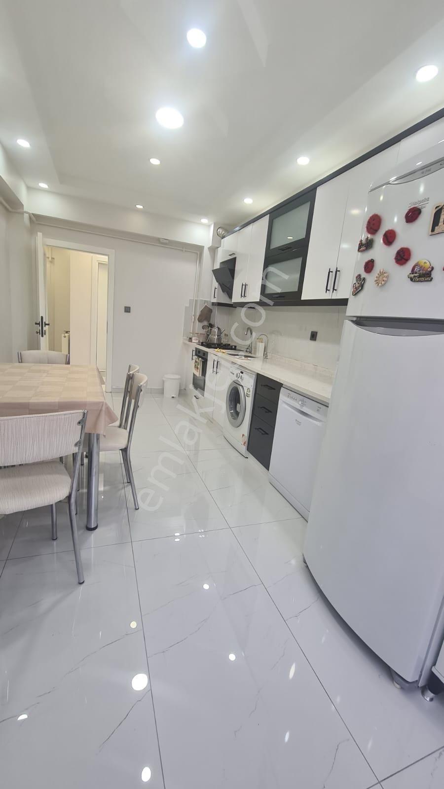 Karapürçek'te Diş Has. Yakınında Asansörlü Full Yapılı 3+1 Satılık Daire !! - Görsel 6