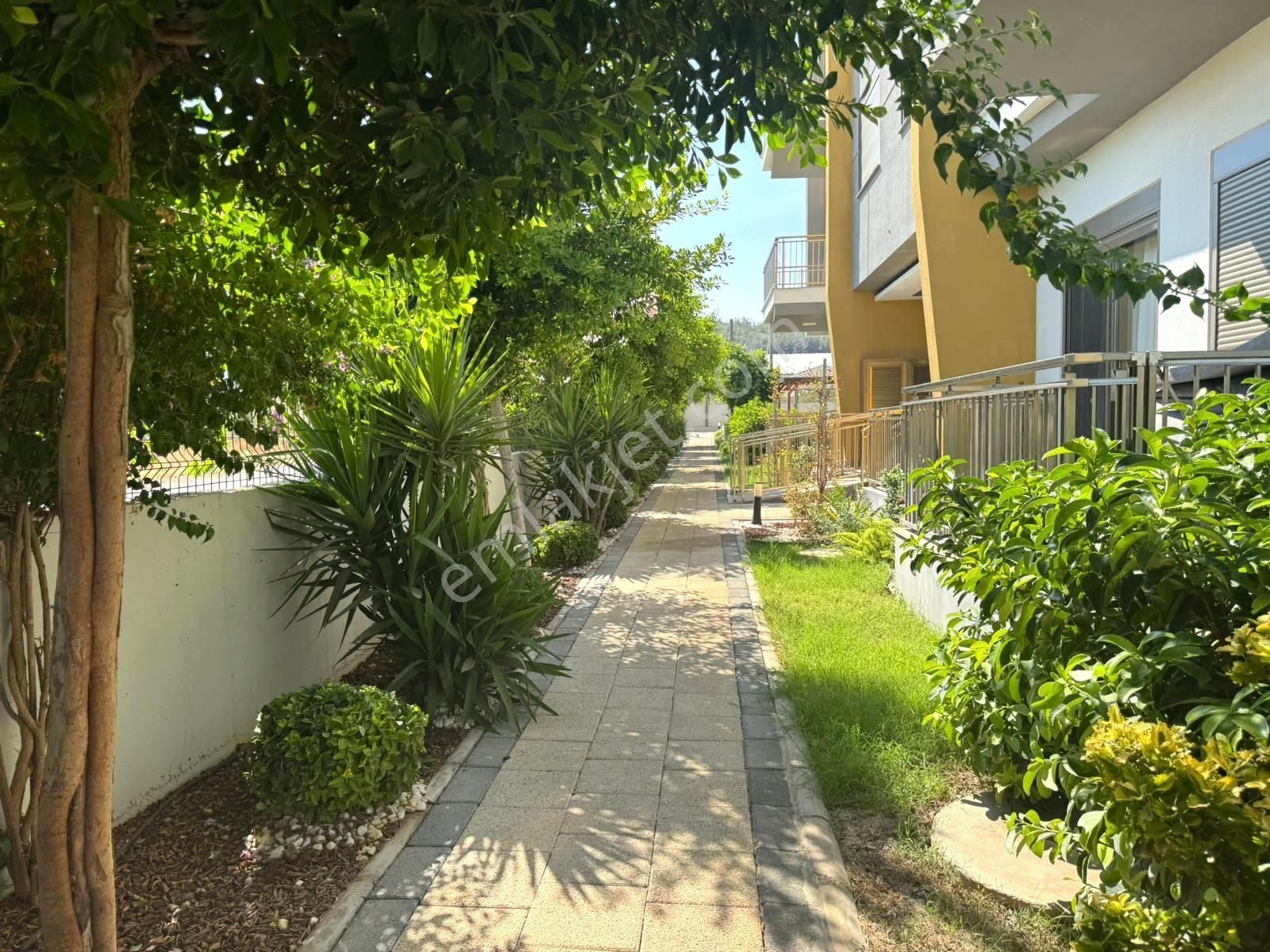 Fevziçakmakda Tramvay Yakını Otopark+havuzlu Ebeveyn Banyolu 3+1 Kat Seçenekli Daireler - Görsel 12