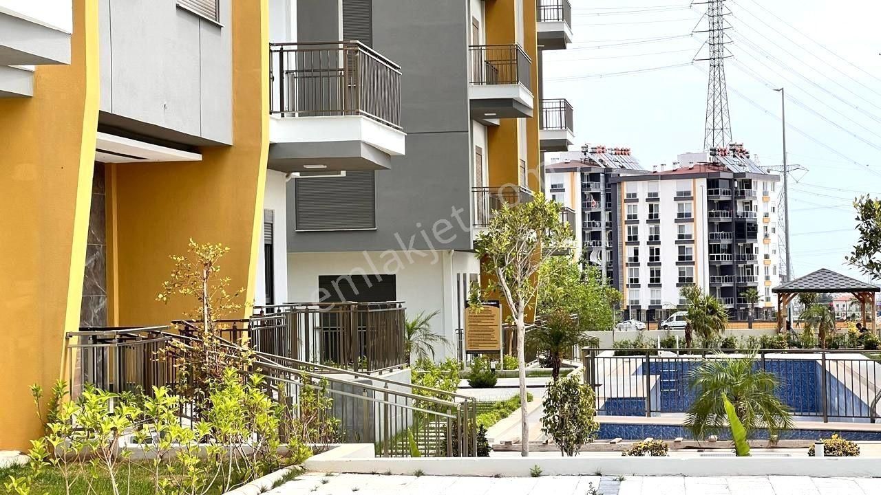 Fevziçakmakda Tramvay Yakını Otopark+havuzlu Ebeveyn Banyolu 3+1 Kat Seçenekli Daireler - Görsel 24