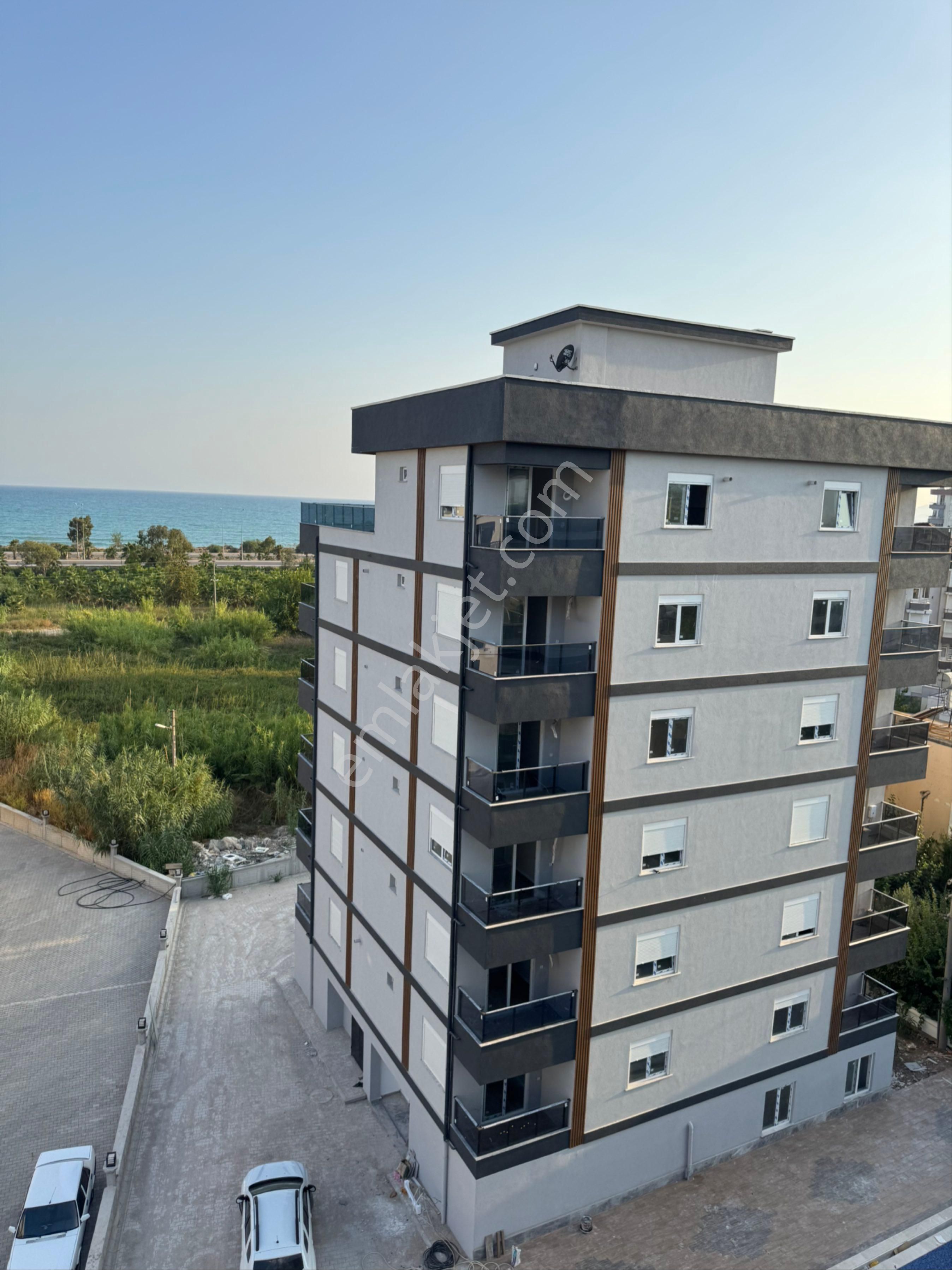 Finike Sahilde Ful Deniz Manzaralı Geniş Teraslı 1+1 Satılık Daire - Görsel 5