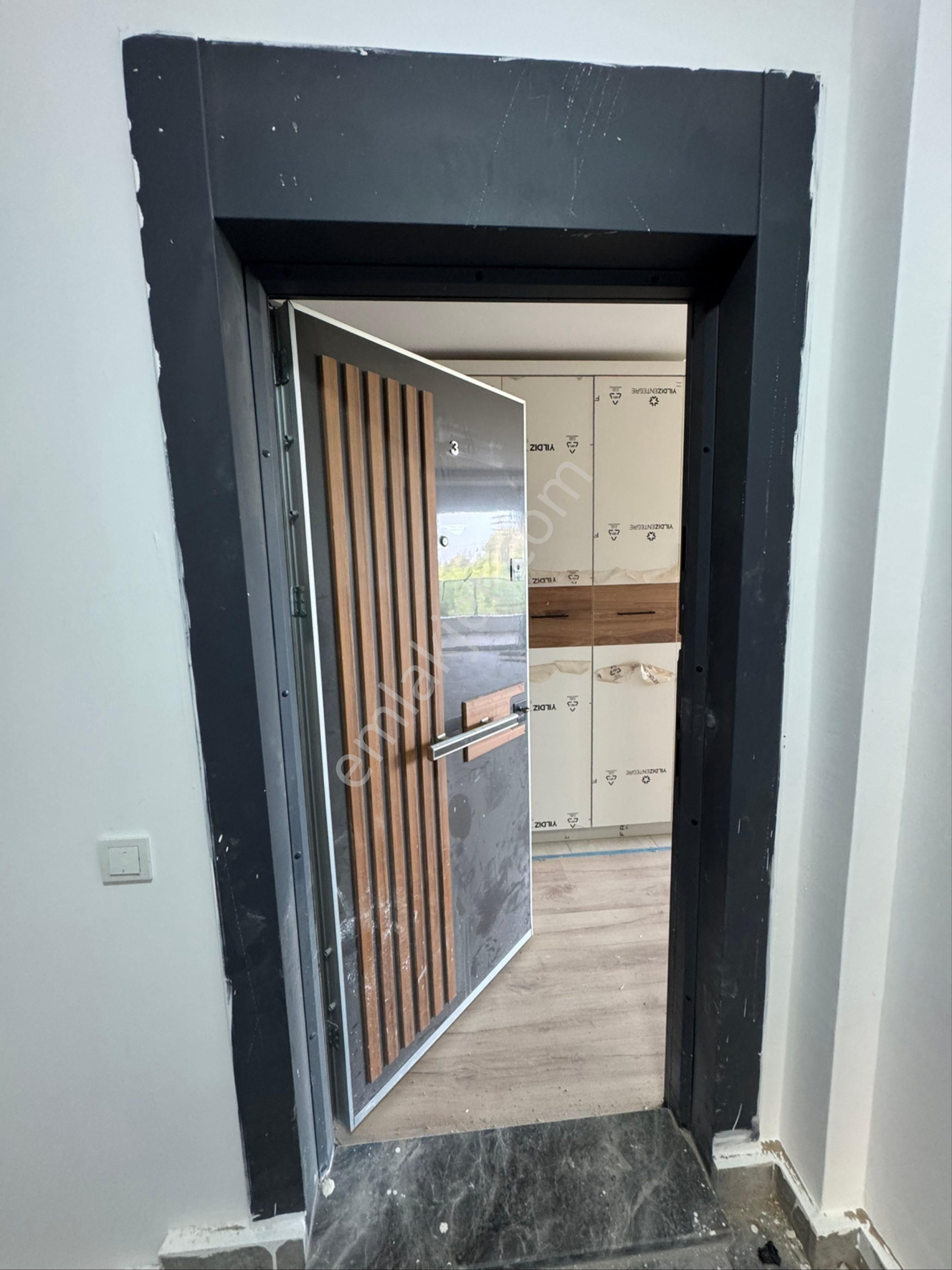 Finike Sahilde Ful Deniz Manzaralı Geniş Teraslı 1+1 Satılık Daire - Görsel 8