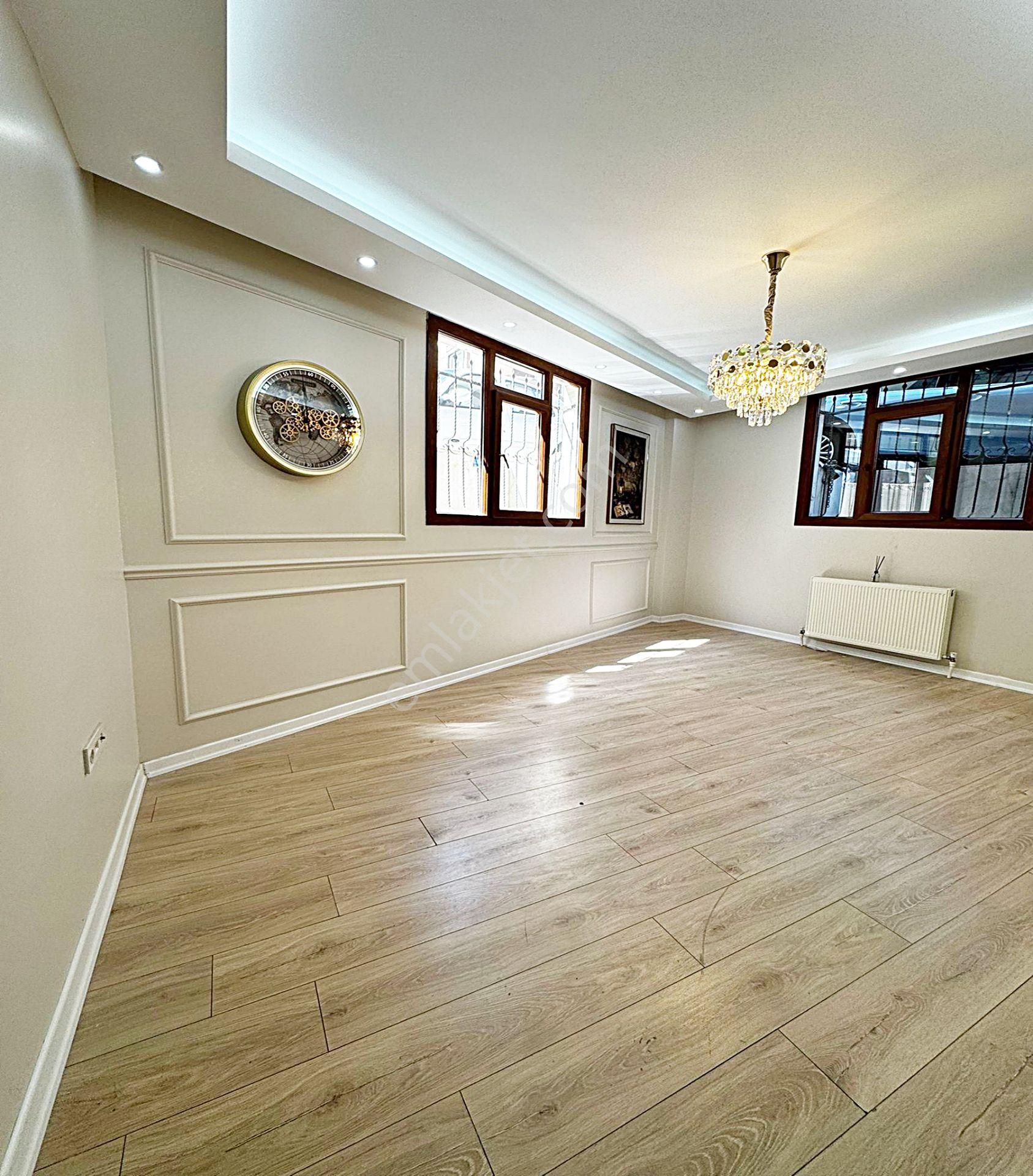 Metrobüsün Dibinde Lüks Yapılı İskanlı 2+1 Temiz Satılık Daire - Görsel 29