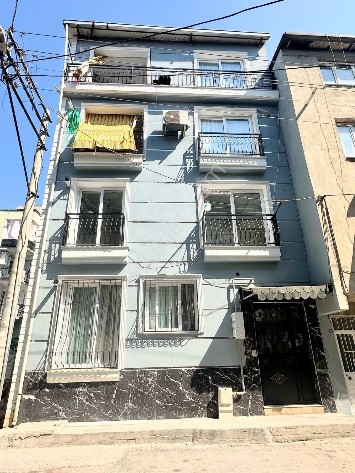 Buca Yeşilbağlar Mah/de Satılık 4 Katlı Doğazlı Bakımlı Daire