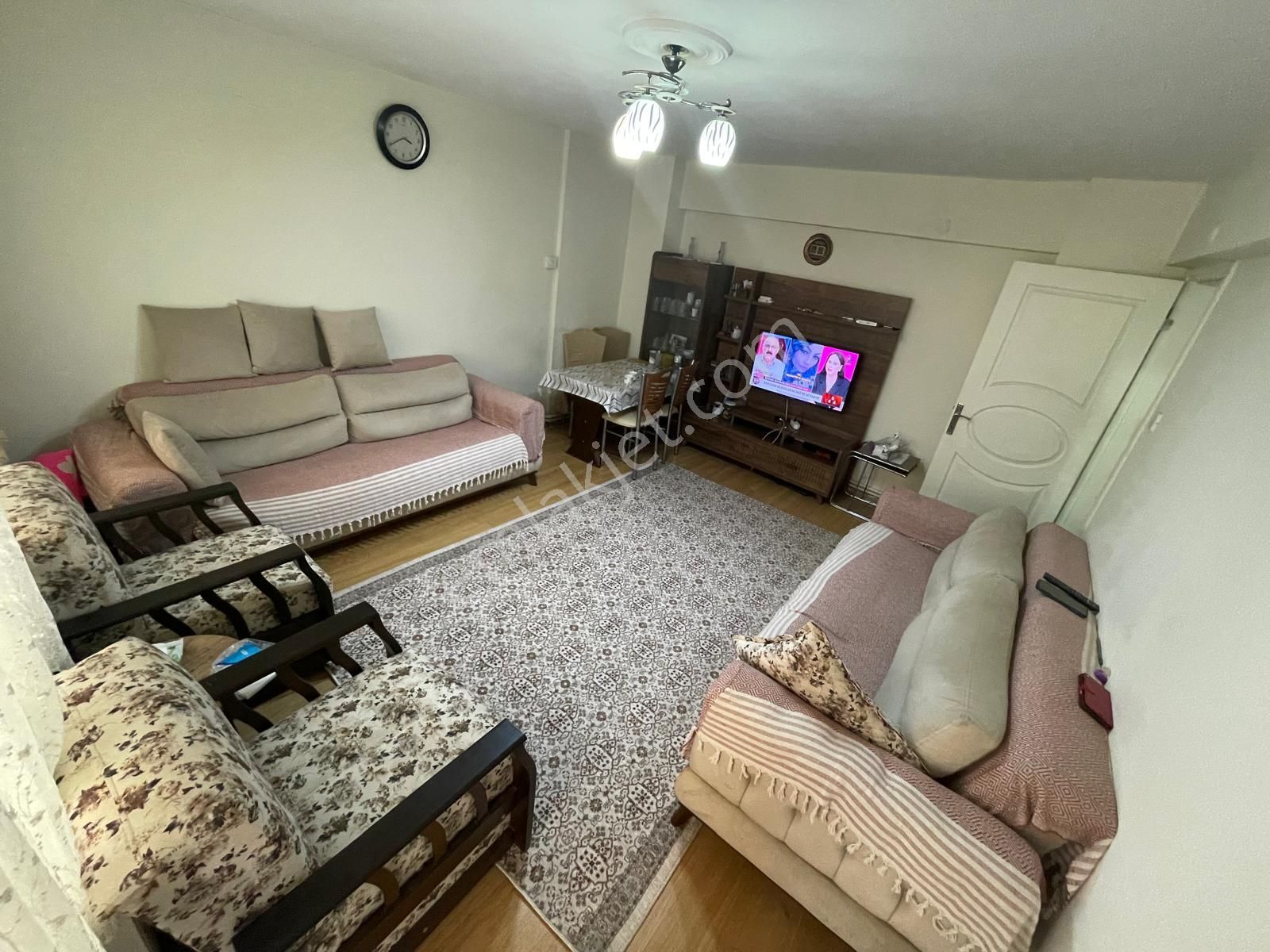 Zaimağa Caddesi Yakını 3+1 Asansörlü Otoparklı Masrafsız Daire