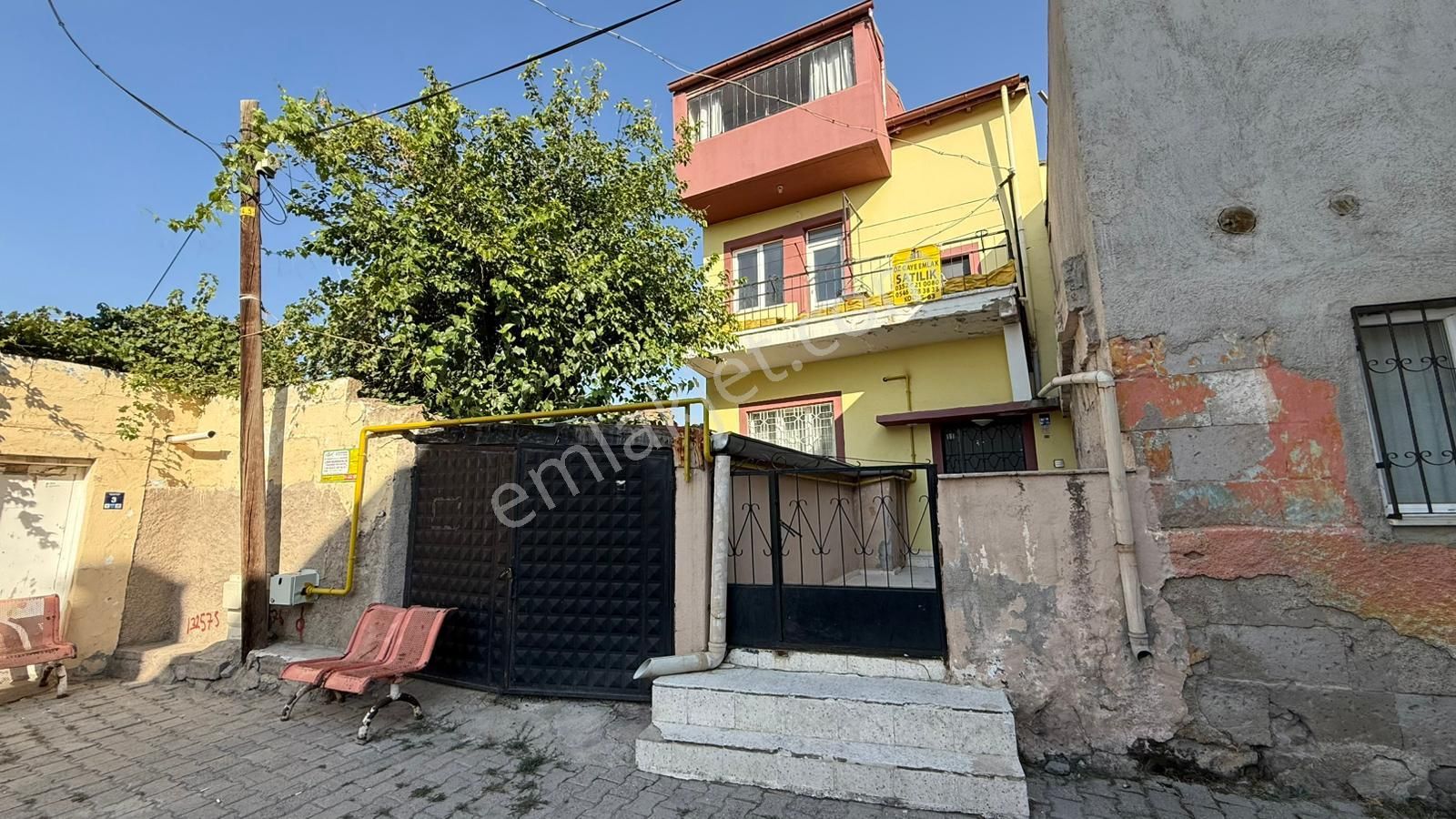 Öz Gaye Emlaktan Develi İzmirli Mahallesinde Satılık Müstakil Ev