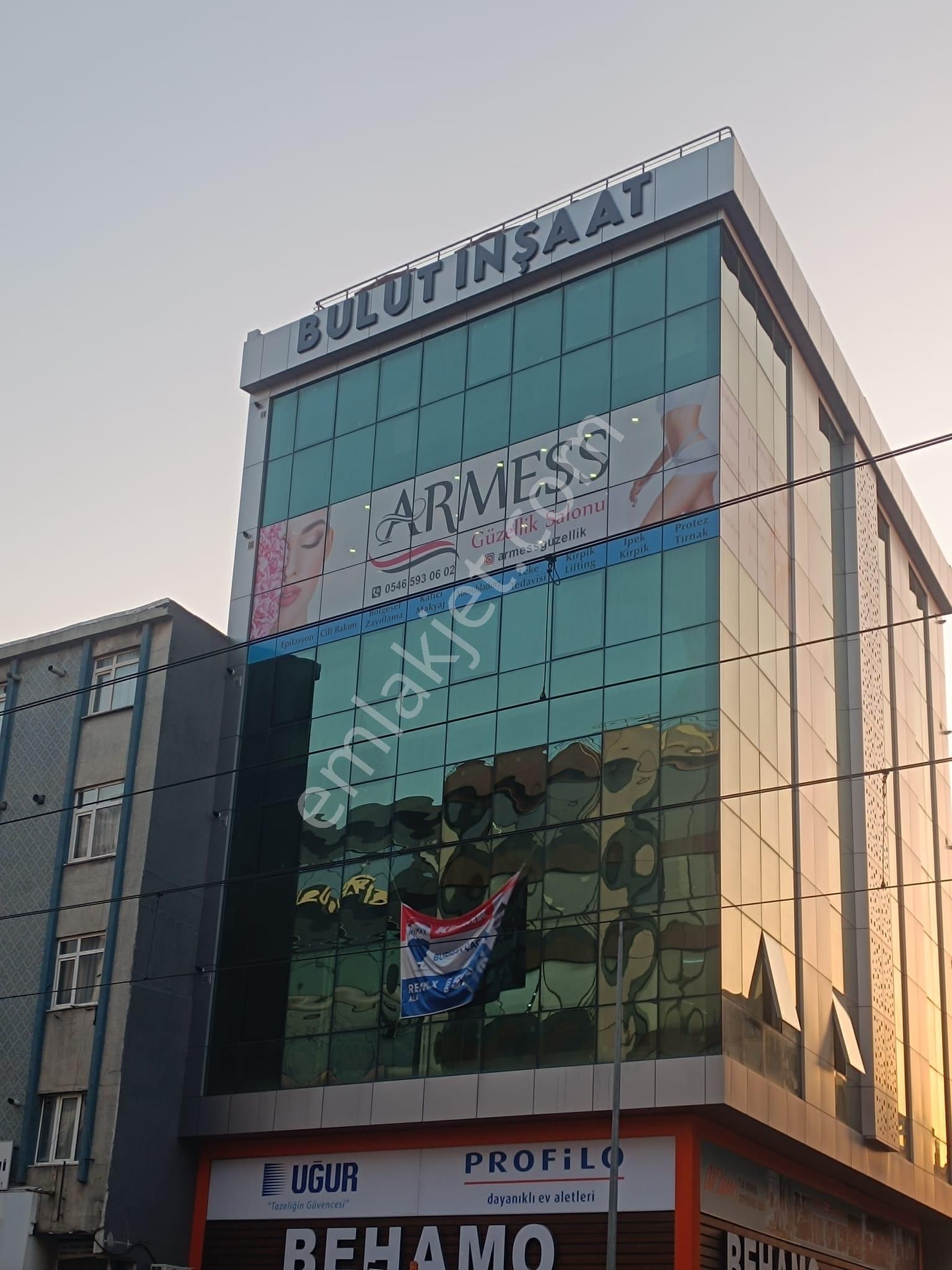 Sultangazi Yenimahalle Tramvay Caddesi'nde Prestijli Binada Satılık Dubleks Ofis! - Görsel 2