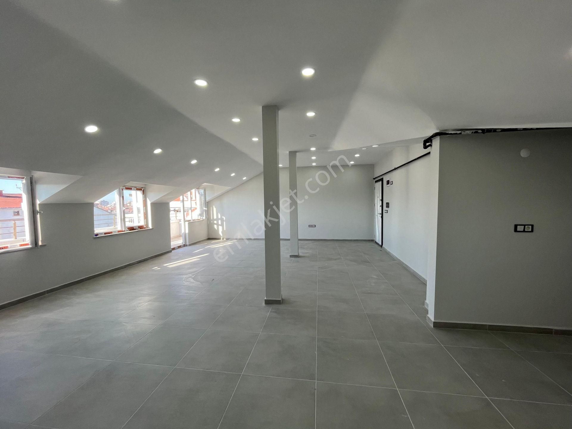 Sultangazi Yenimahalle Tramvay Caddesi'nde Prestijli Binada Satılık Dubleks Ofis! - Görsel 27