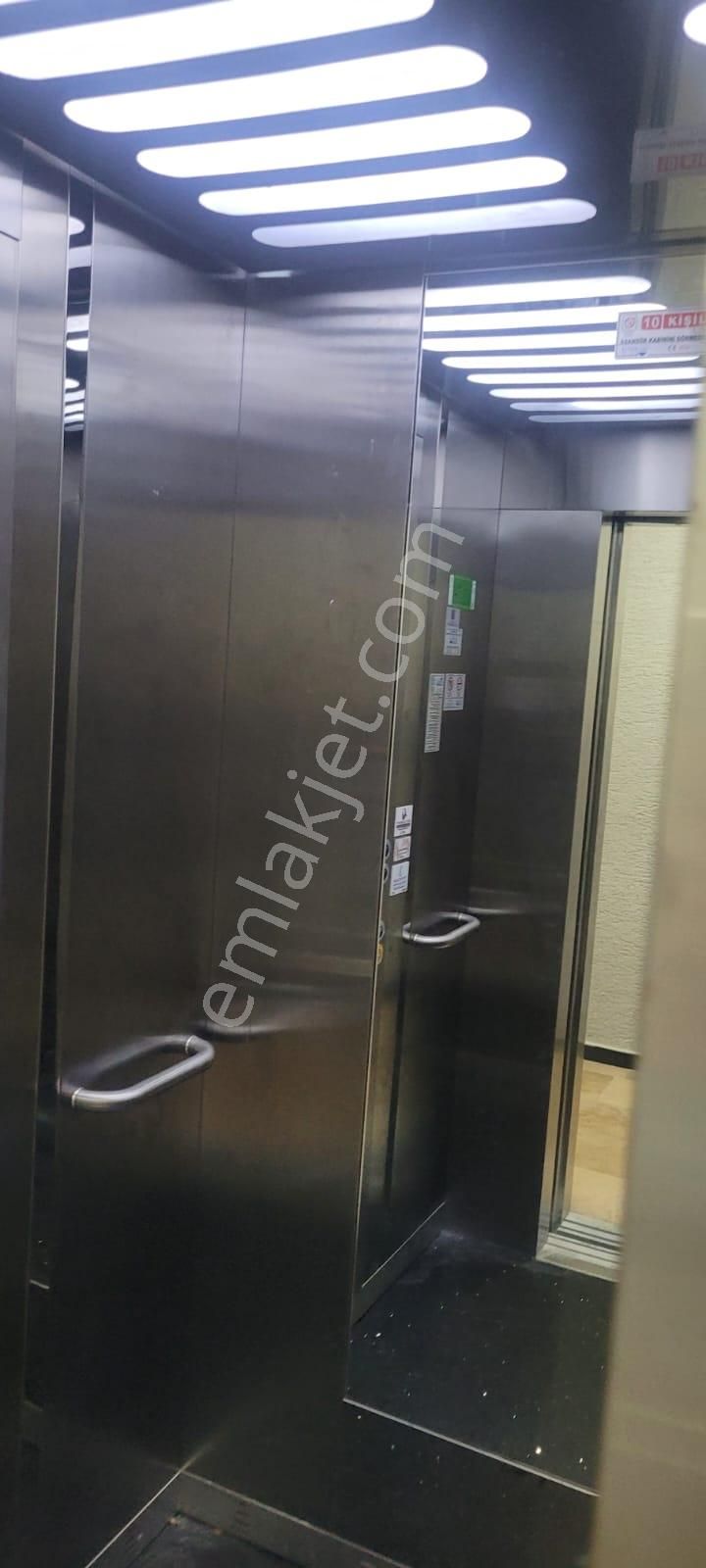 Sultangazi Yenimahalle Tramvay Caddesi'nde Prestijli Binada Satılık Dubleks Ofis! - Görsel 5