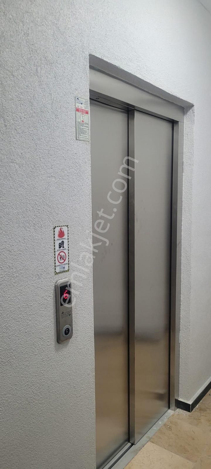 Sultangazi Yenimahalle Tramvay Caddesi'nde Prestijli Binada Satılık Dubleks Ofis! - Görsel 4