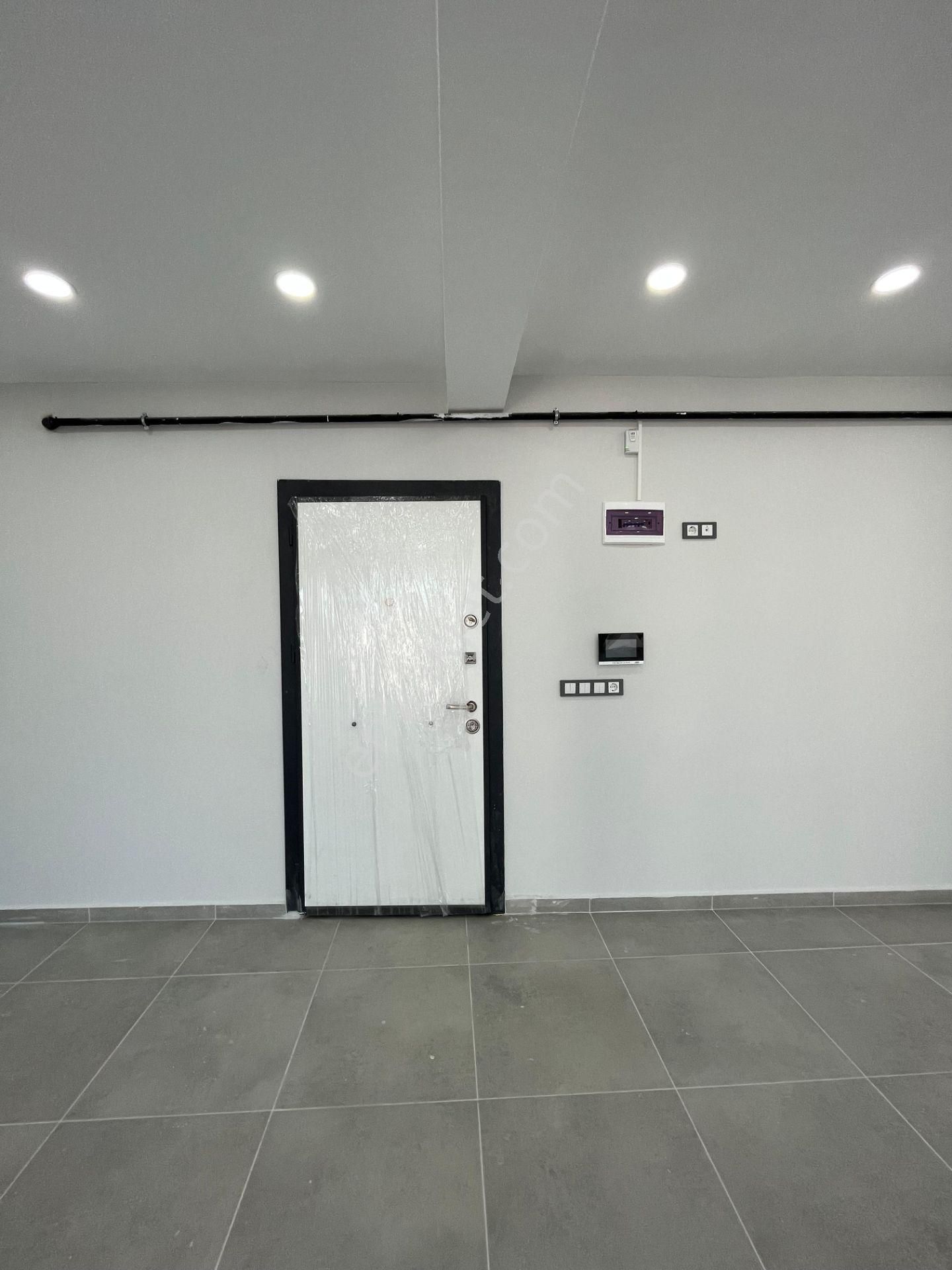 Sultangazi Yenimahalle Tramvay Caddesi'nde Prestijli Binada Satılık Dubleks Ofis! - Görsel 17