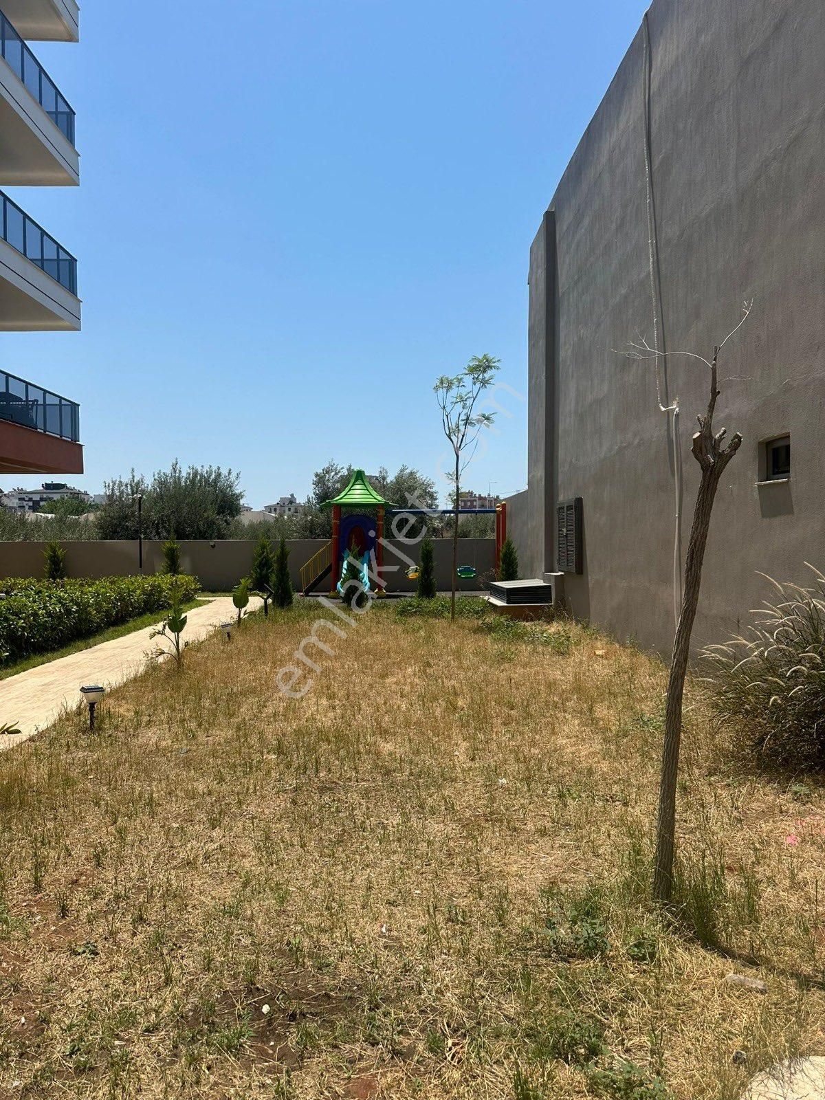 Satılık Ultra Lüks Havuzlu Güvenlikli Site İçerisinde - Görsel 27
