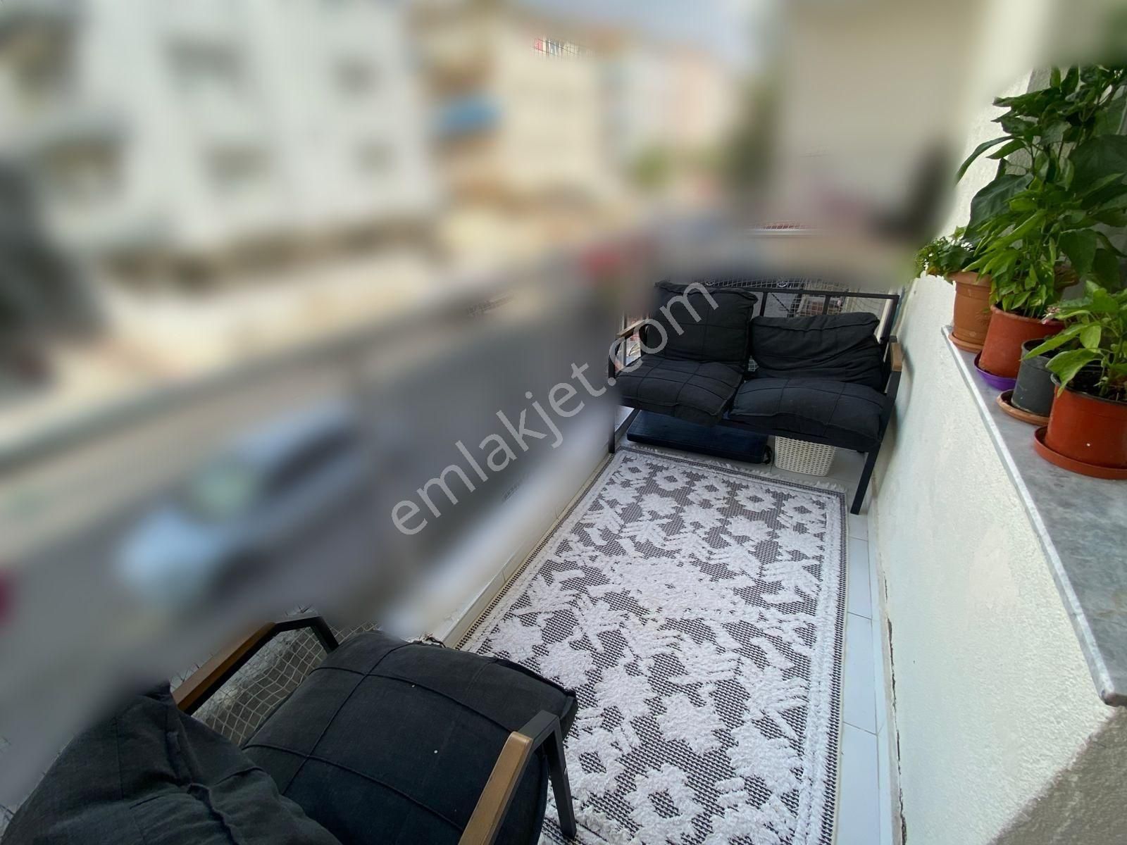 Mareşal Çakmak Mah.'de Ön Cephe 3+1 Full Yapılı Daire - Görsel 12