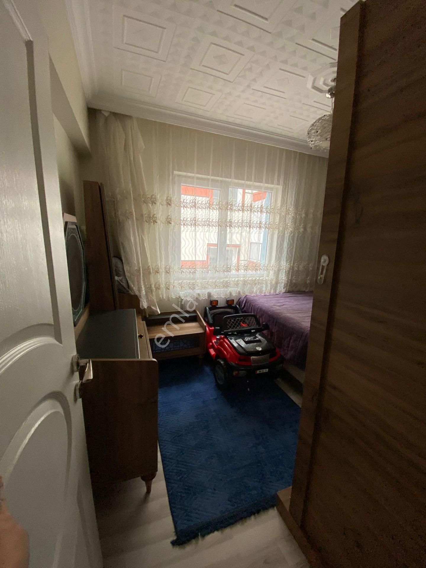 Mareşal Çakmak Mah.'de Ön Cephe 3+1 Full Yapılı Daire - Görsel 8