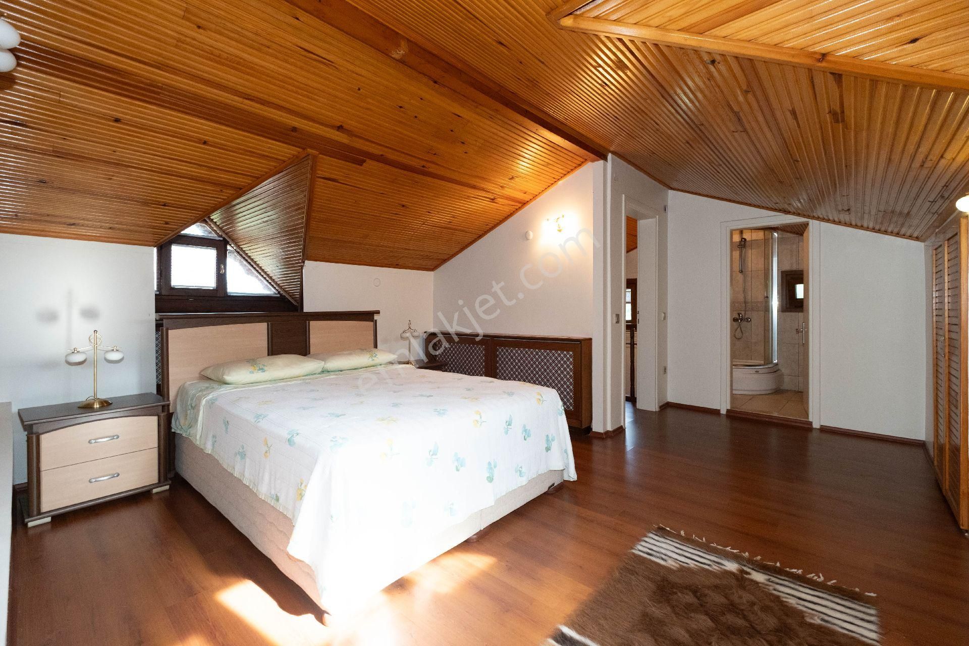 Çekmeköy Çamlıkent Sitesi 1056m2 Arsa Paylı 5+2 Ssatılık Villa - Görsel 21