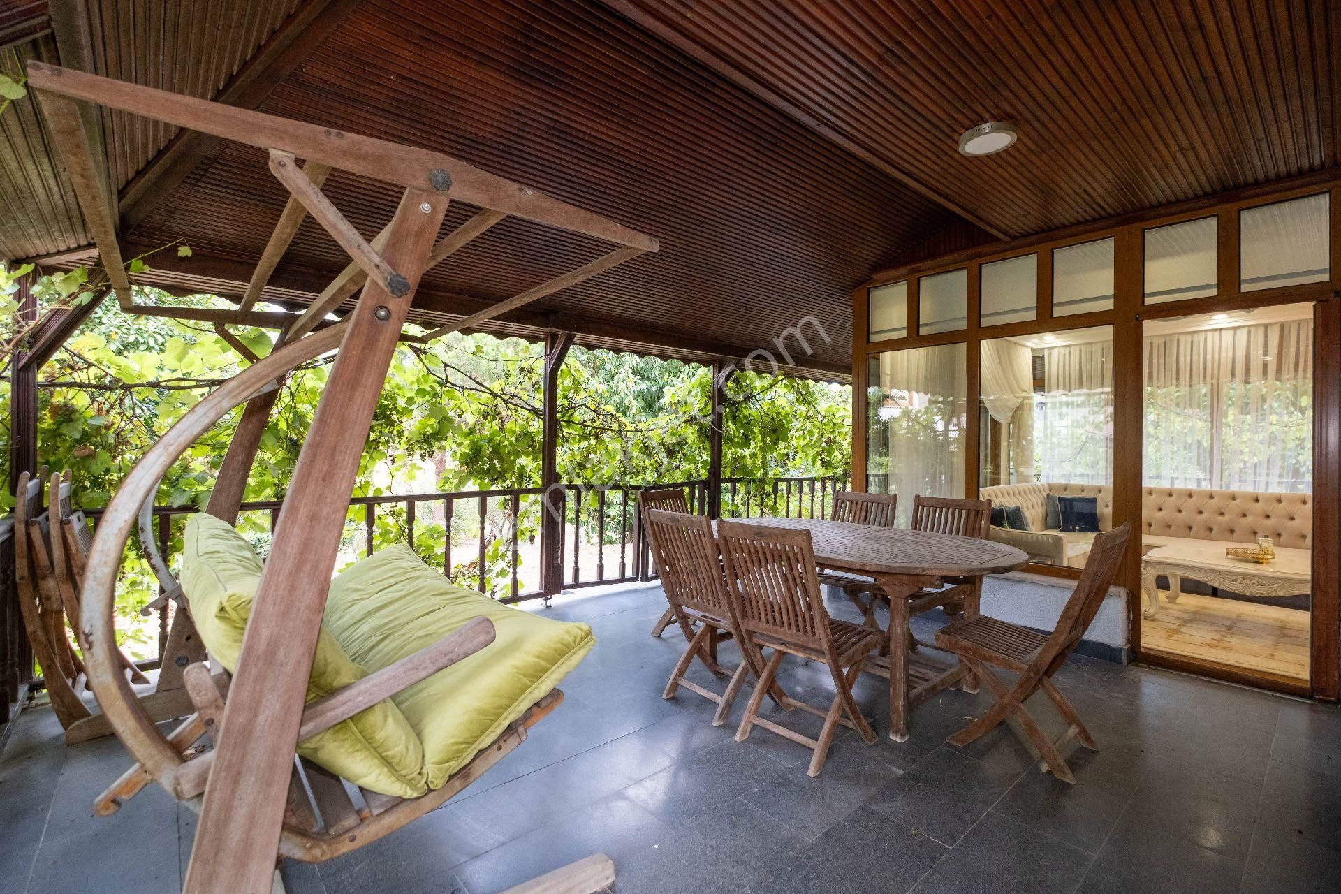 Çekmeköy Çamlıkent Sitesi 1056m2 Arsa Paylı 5+2 Ssatılık Villa - Görsel 28