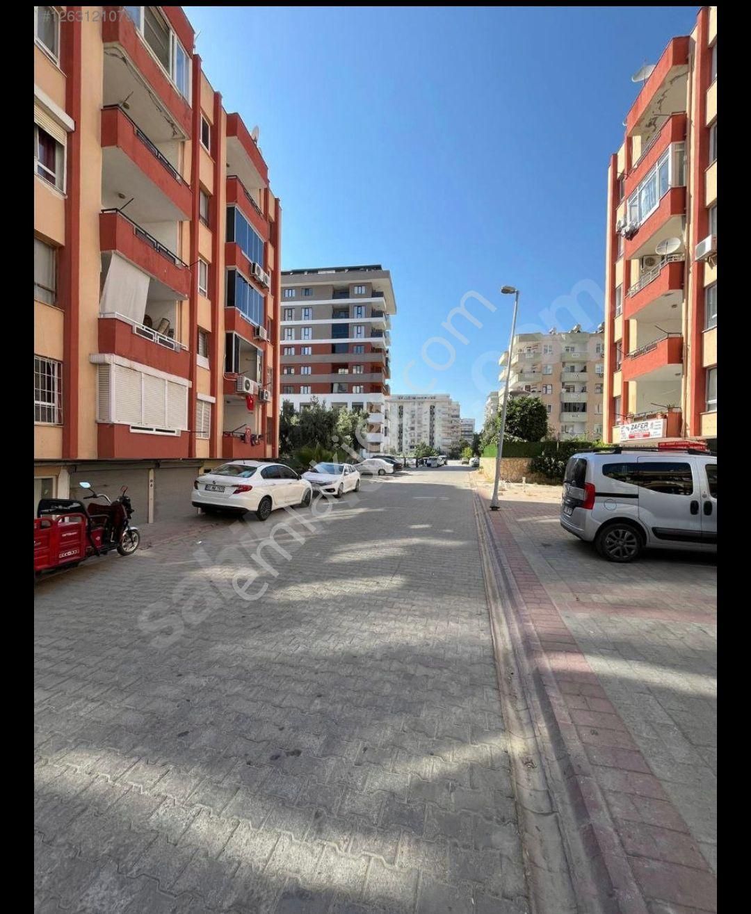 Denize 300 M, Havuzlu Site İçinde 2+1 Satılık Daire - Görsel 2