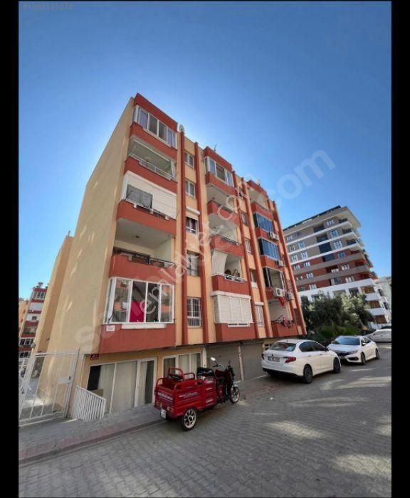 Denize 300 M, Havuzlu Site İçinde 2+1 Satılık Daire