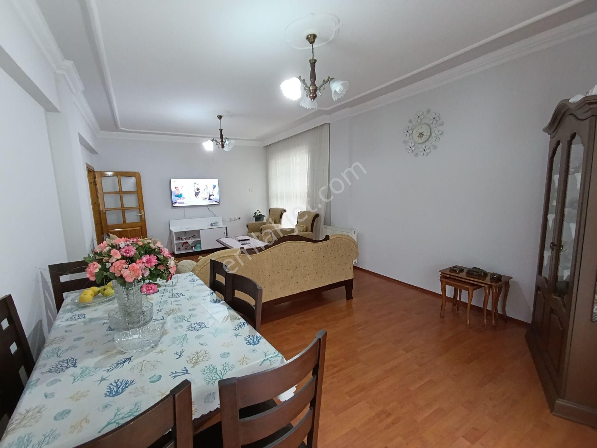 Toklu Mahallesi 'de Ana Cadde Üzerinde Satılık Üç Cepheli Daire - Görsel 19