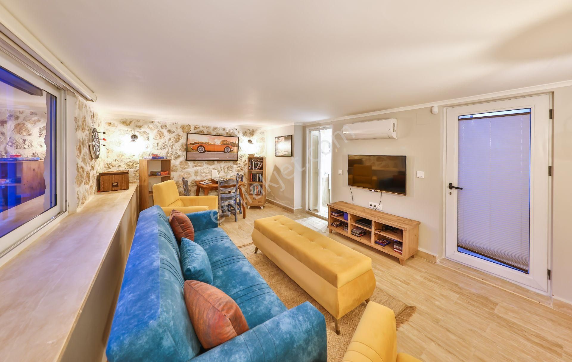 Kalkan Komurlukte Eşsiz Manzaralı Lüks Villa – Yatırım Fırsatı - Görsel 13