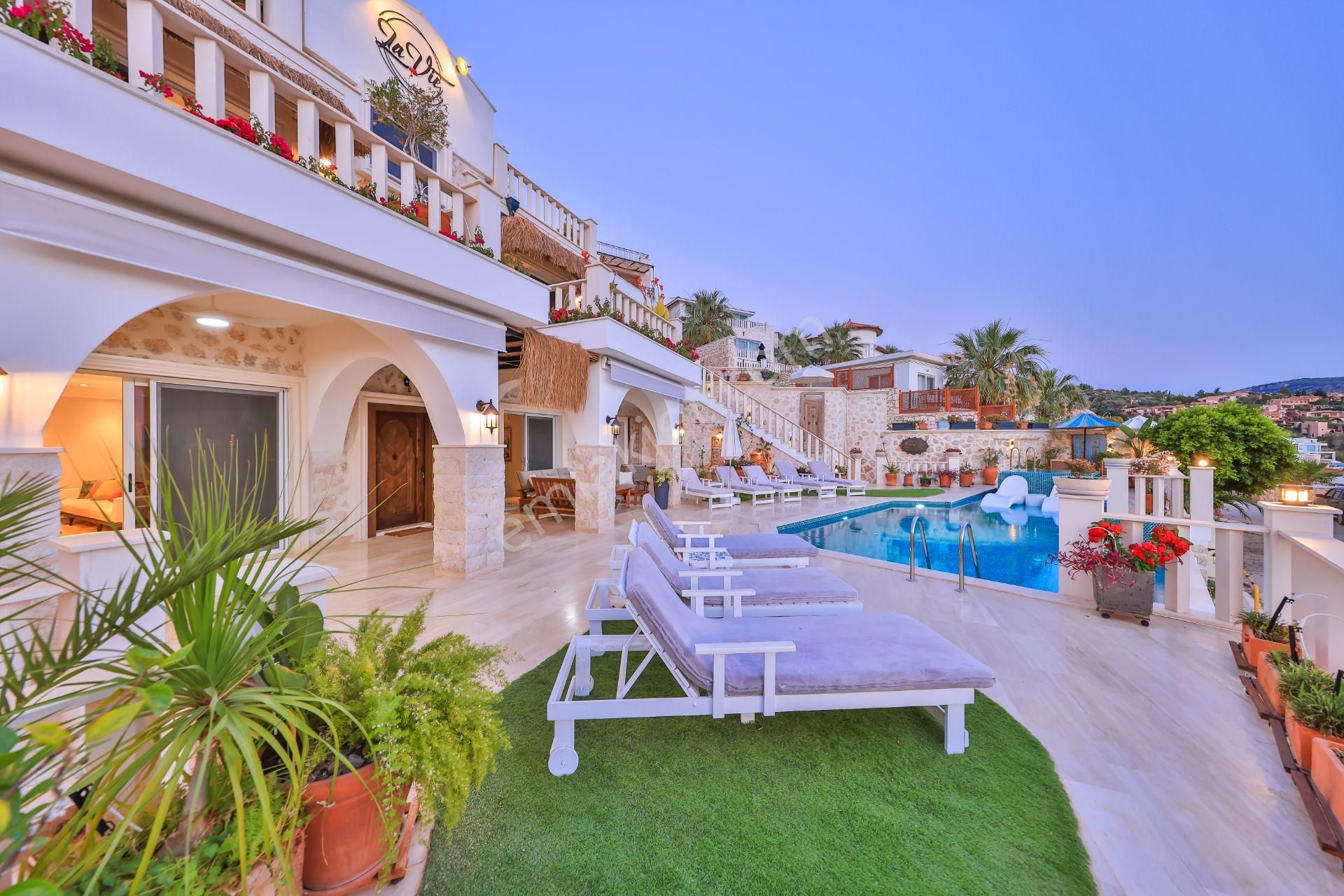 Kalkan Komurlukte Eşsiz Manzaralı Lüks Villa – Yatırım Fırsatı - Görsel 15