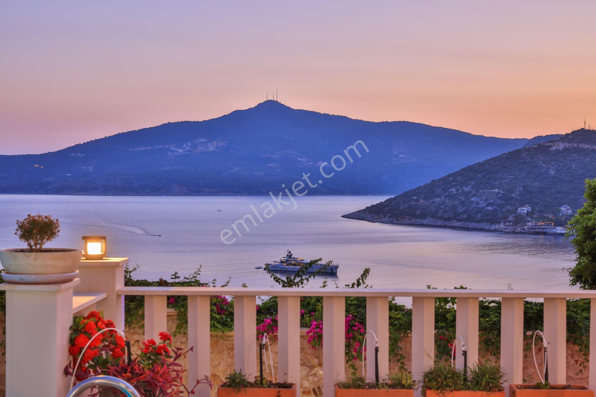 Kalkan Komurlukte Eşsiz Manzaralı Lüks Villa – Yatırım Fırsatı - Görsel 20