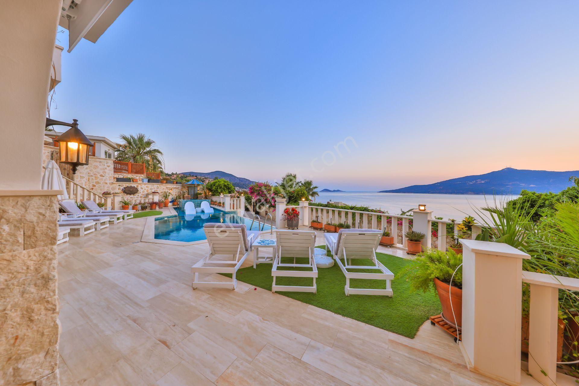 Kalkan Komurlukte Eşsiz Manzaralı Lüks Villa – Yatırım Fırsatı - Görsel 2