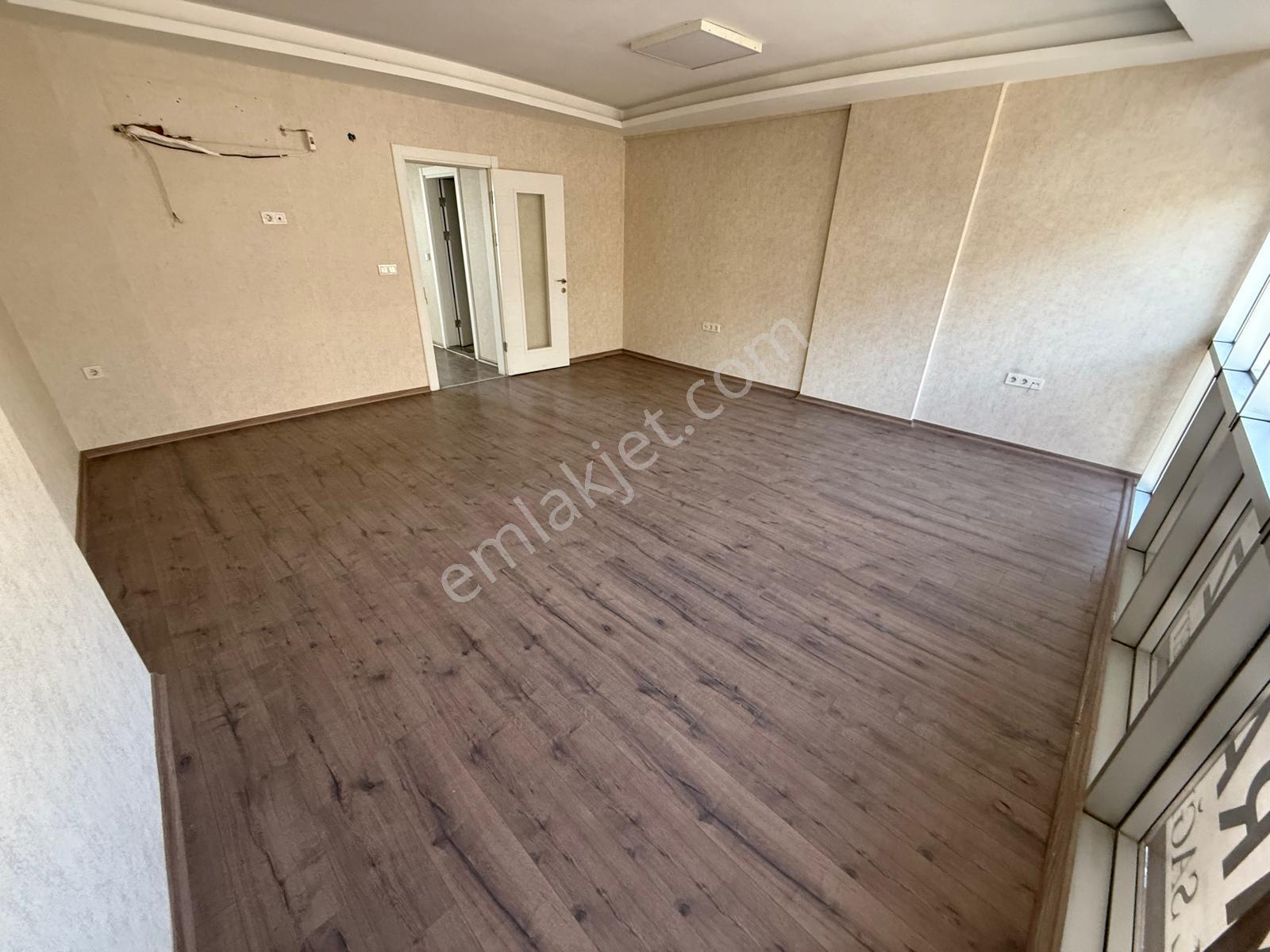 Bal Gayrimenkul-atatürk Caddesi Üzerinde Geniş 1+1 Ofis & Büro - Görsel 24
