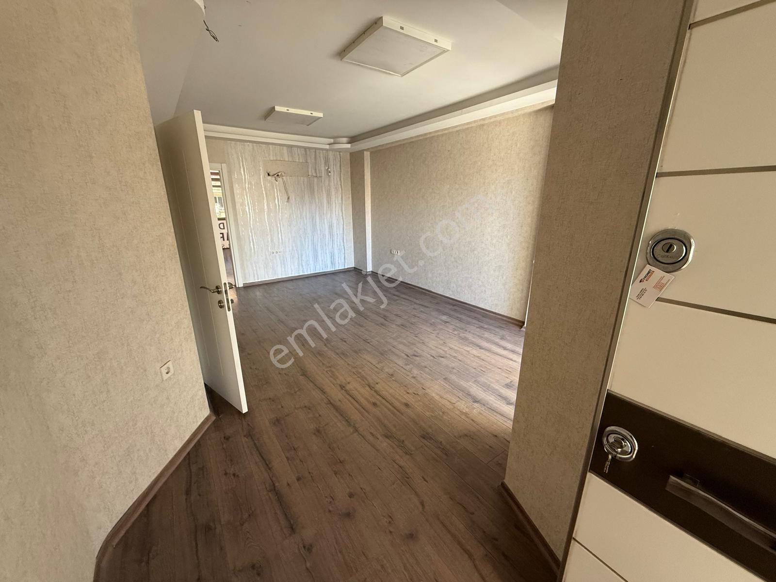 Bal Gayrimenkul-atatürk Caddesi Üzerinde Geniş 1+1 Ofis & Büro - Görsel 34