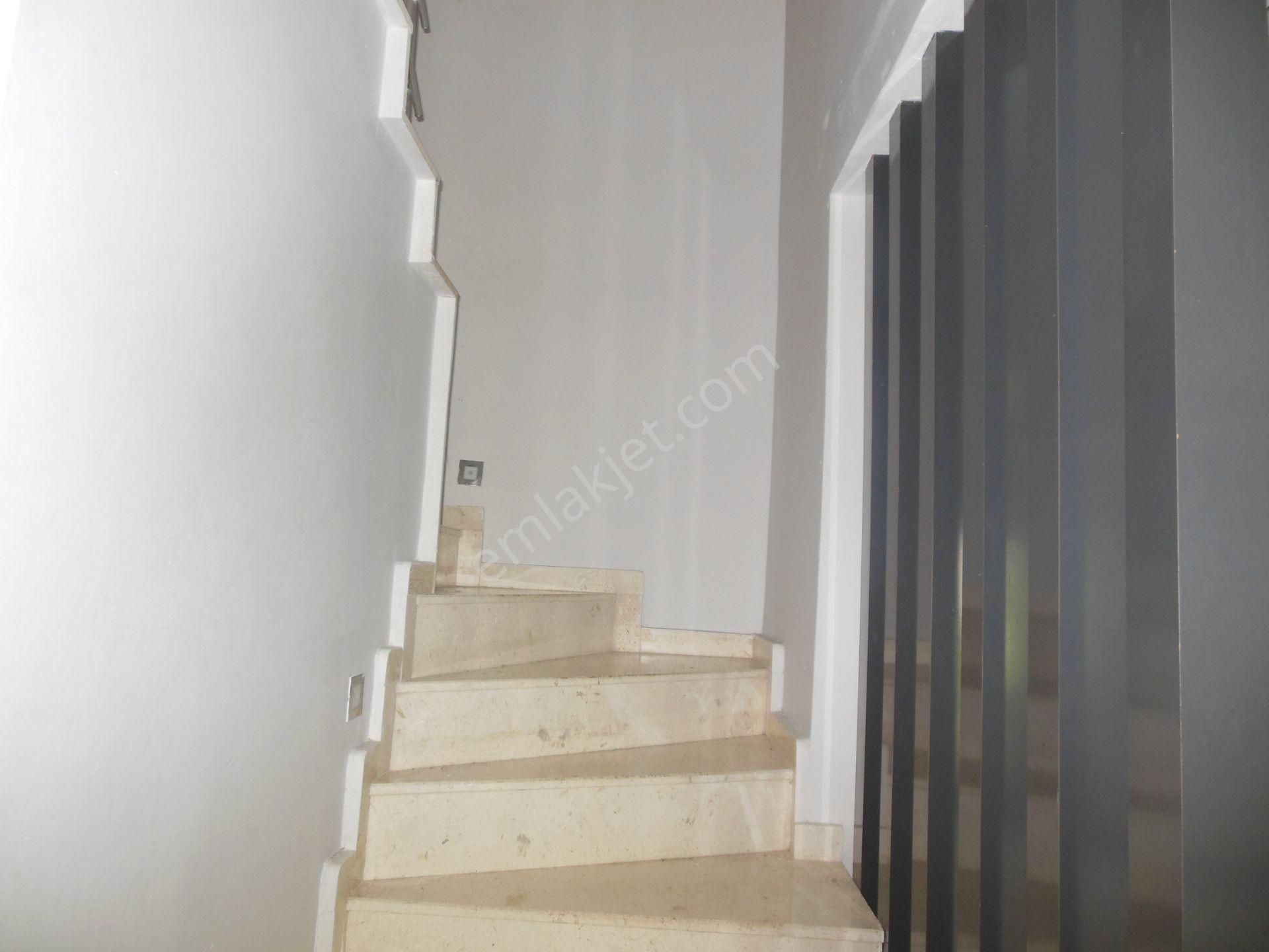 Bal Gayrimenkul-barbarosta Kullanışlı Huzurlu 4+1 Villa - Görsel 14