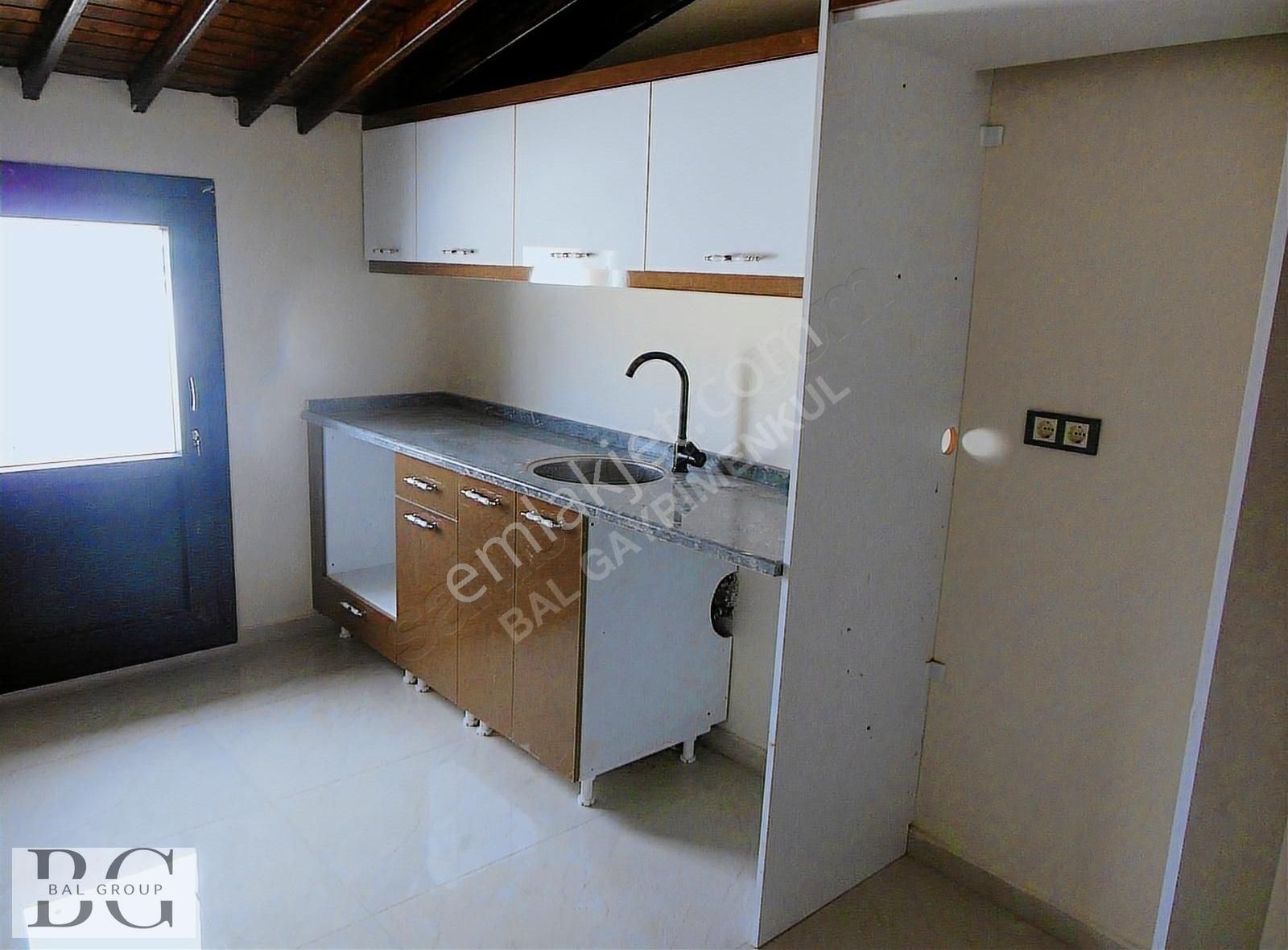 Bal Gayrimenkul-gölcüklerde Kapalı Mutfak Önü Açık 3+1 Villa - Görsel 2