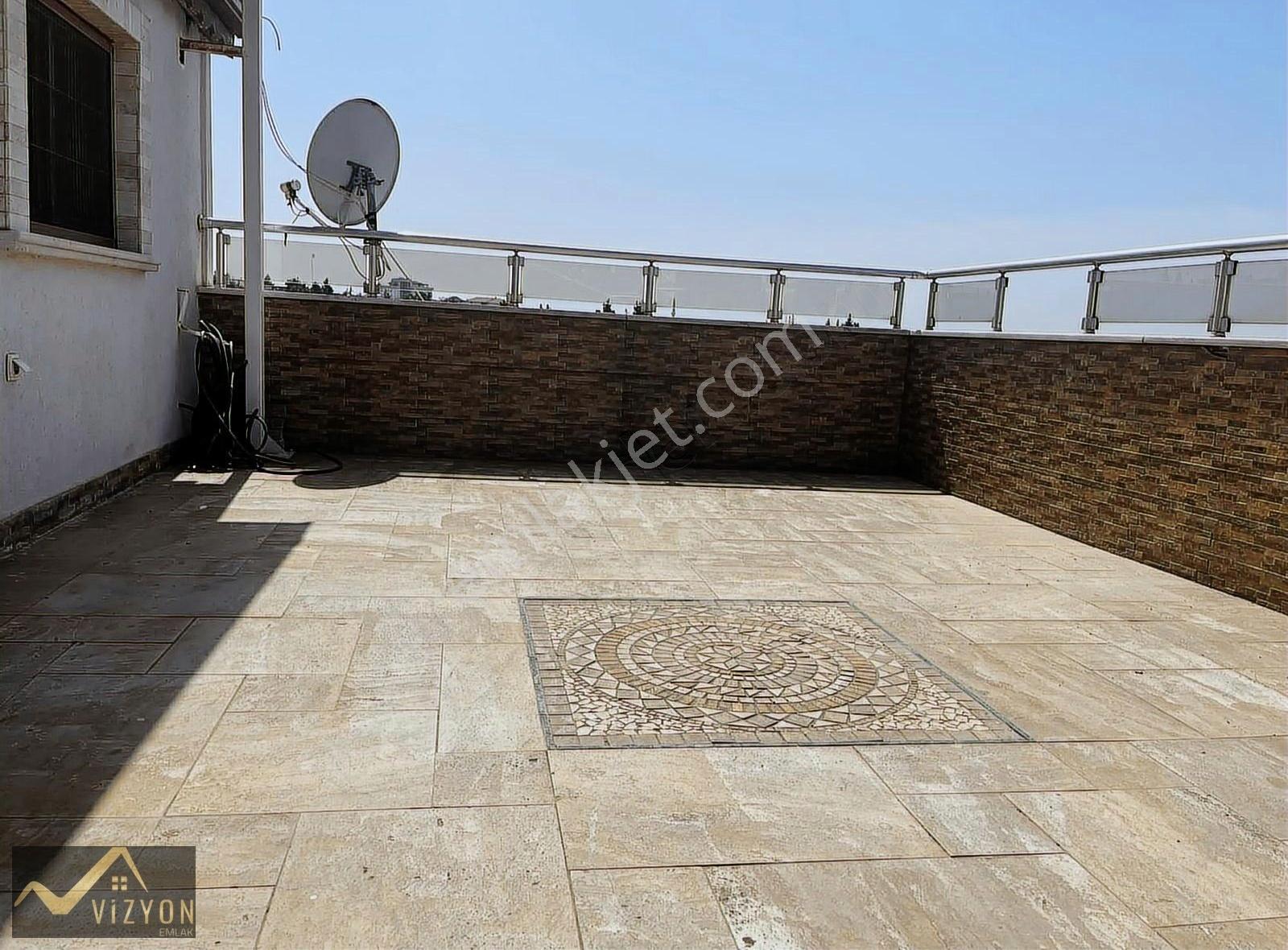 Ferhat Yağcı'dan Balyanoz Koyu Deniz Manzaralı 5+2 250m² Villa - Görsel 2