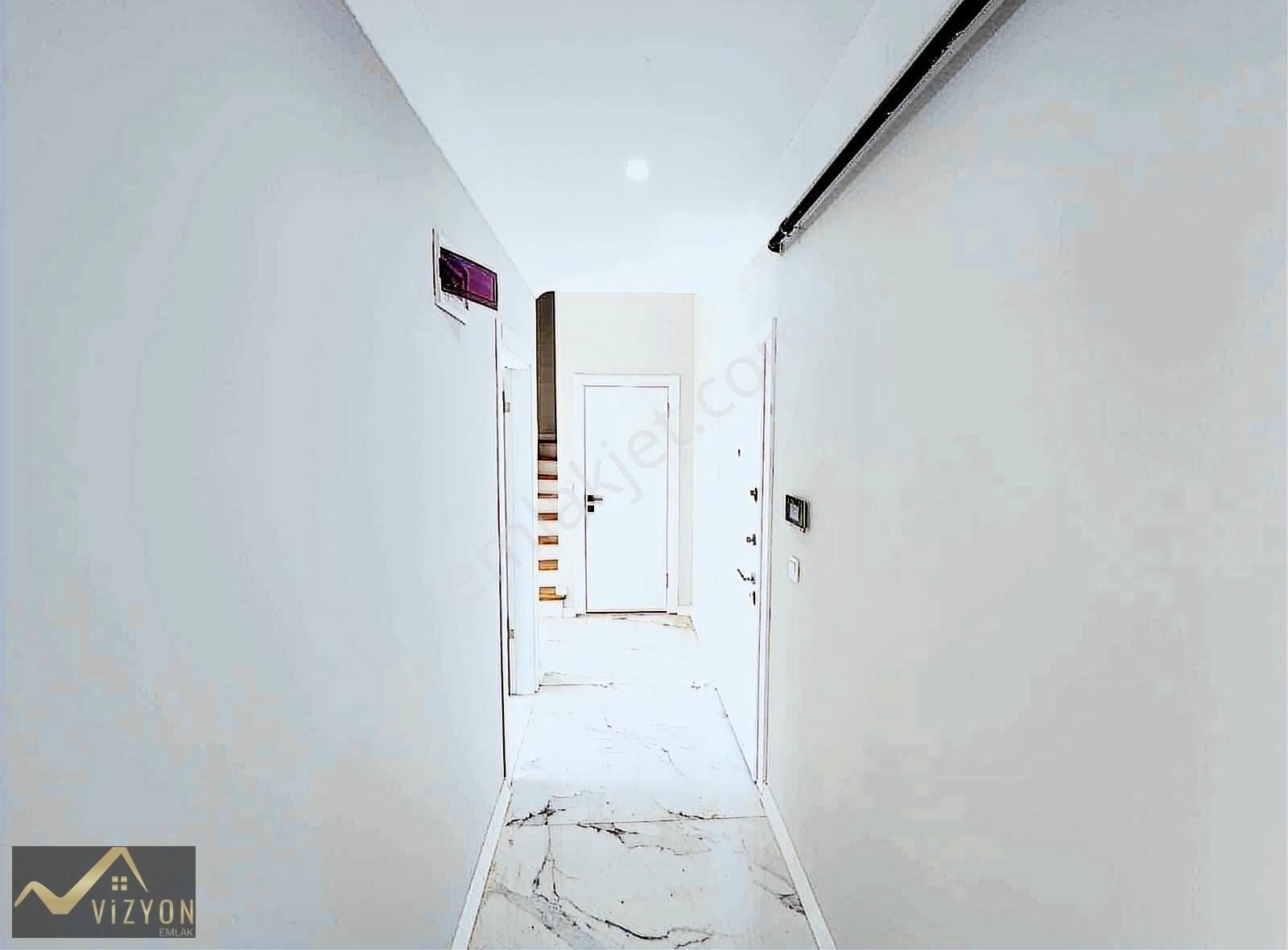 Vizyon Emlaktan Site İçerisinde Asansörlü Otoparklı Dublex - Görsel 3