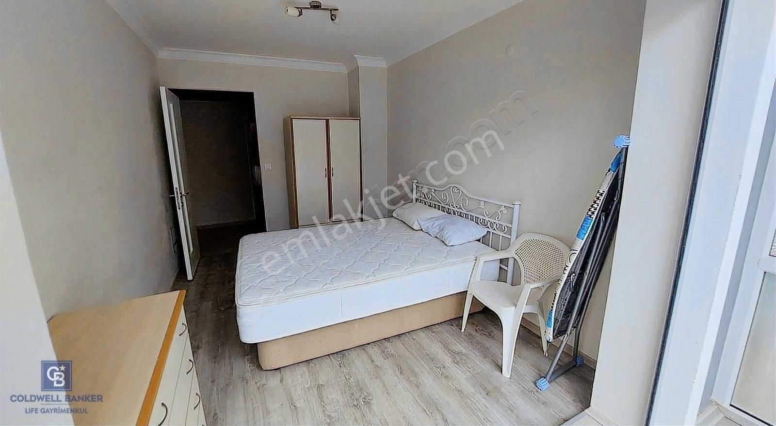 Çeşme Çiftlik Merkezde Yıllık Kiralık 2+1 Daire - Görsel 8