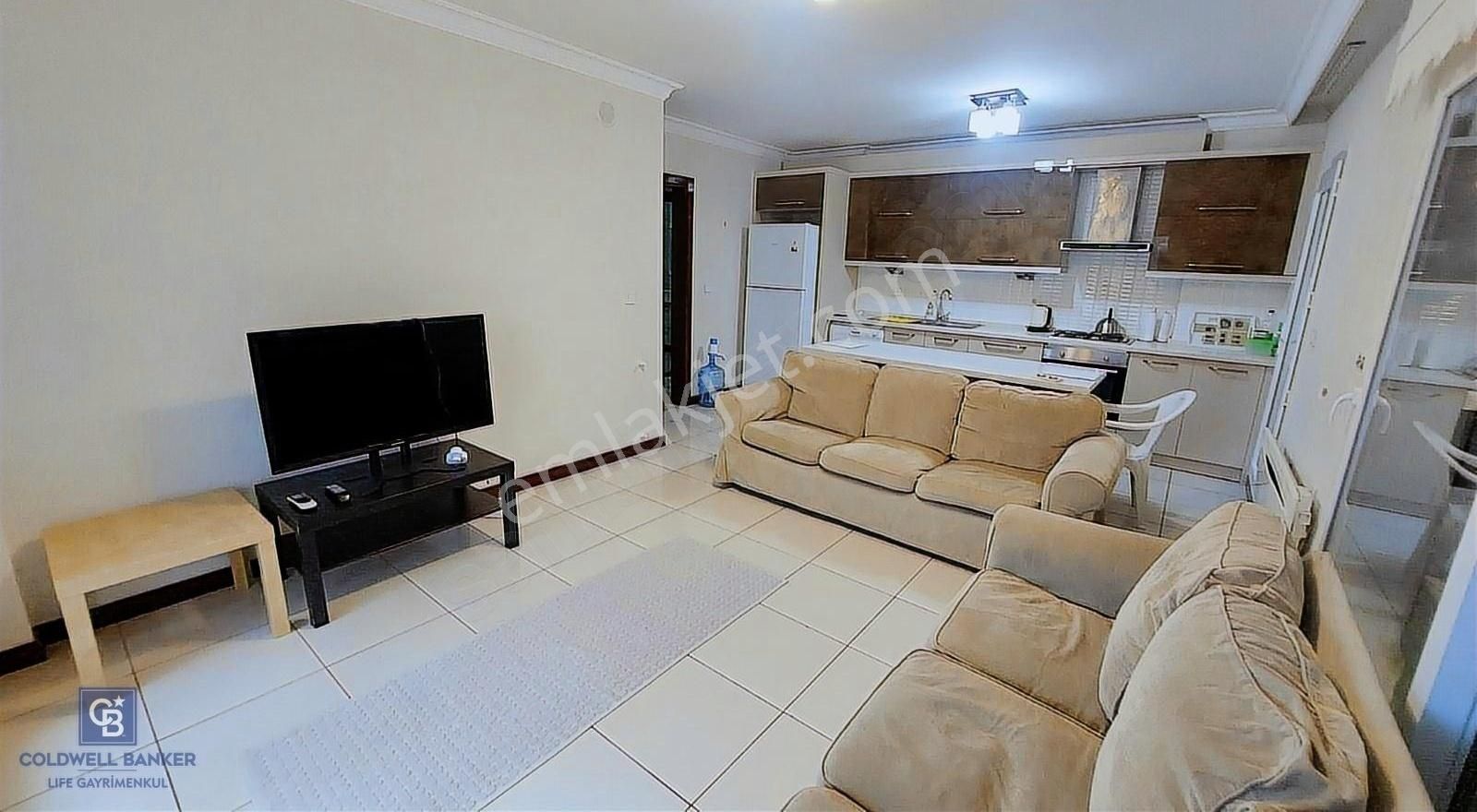 Çeşme Çiftlik Merkezde Yıllık Kiralık 2+1 Daire - Görsel 2