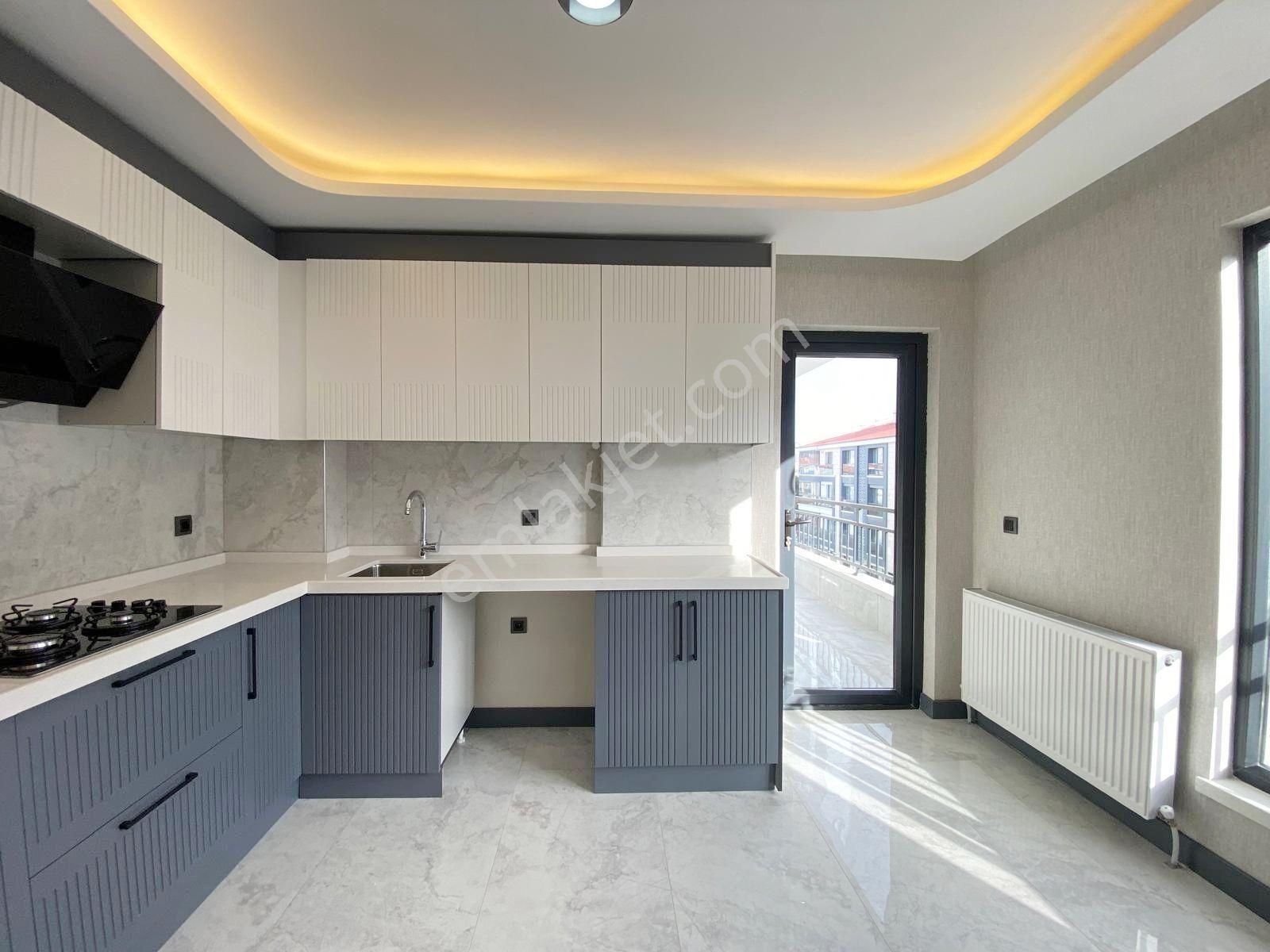 Hisarda Cadde Yakını Sıfır E.banyolu 3+1 3. Ara Kat !!! - Görsel 5