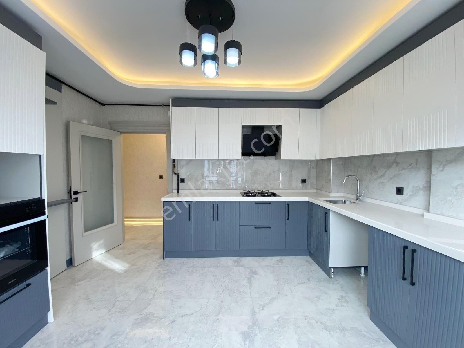 Hisarda Cadde Yakını Sıfır E.banyolu 3+1 3. Ara Kat !!! - Görsel 28