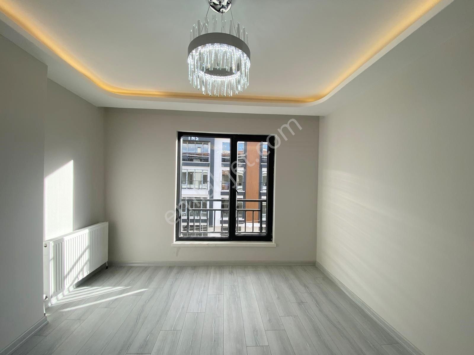 Hisarda Cadde Yakını Sıfır E.banyolu 3+1 3. Ara Kat !!! - Görsel 16