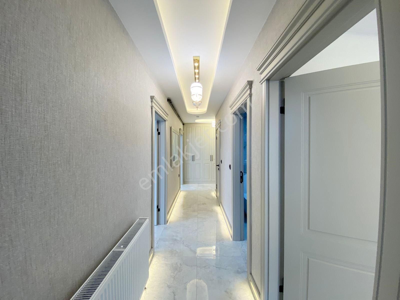 Hisarda Cadde Yakını Sıfır E.banyolu 3+1 3. Ara Kat !!! - Görsel 31