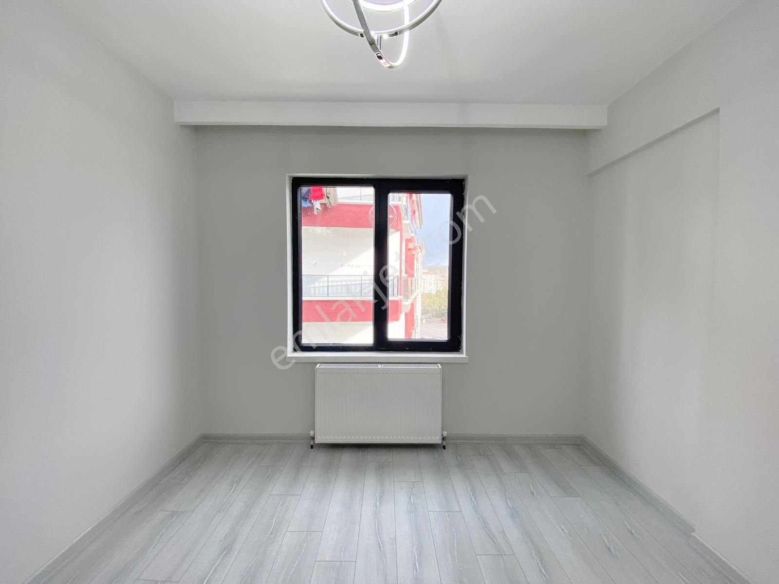 Hisarda Cadde Yakını Sıfır E.banyolu 3+1 3. Ara Kat !!! - Görsel 24