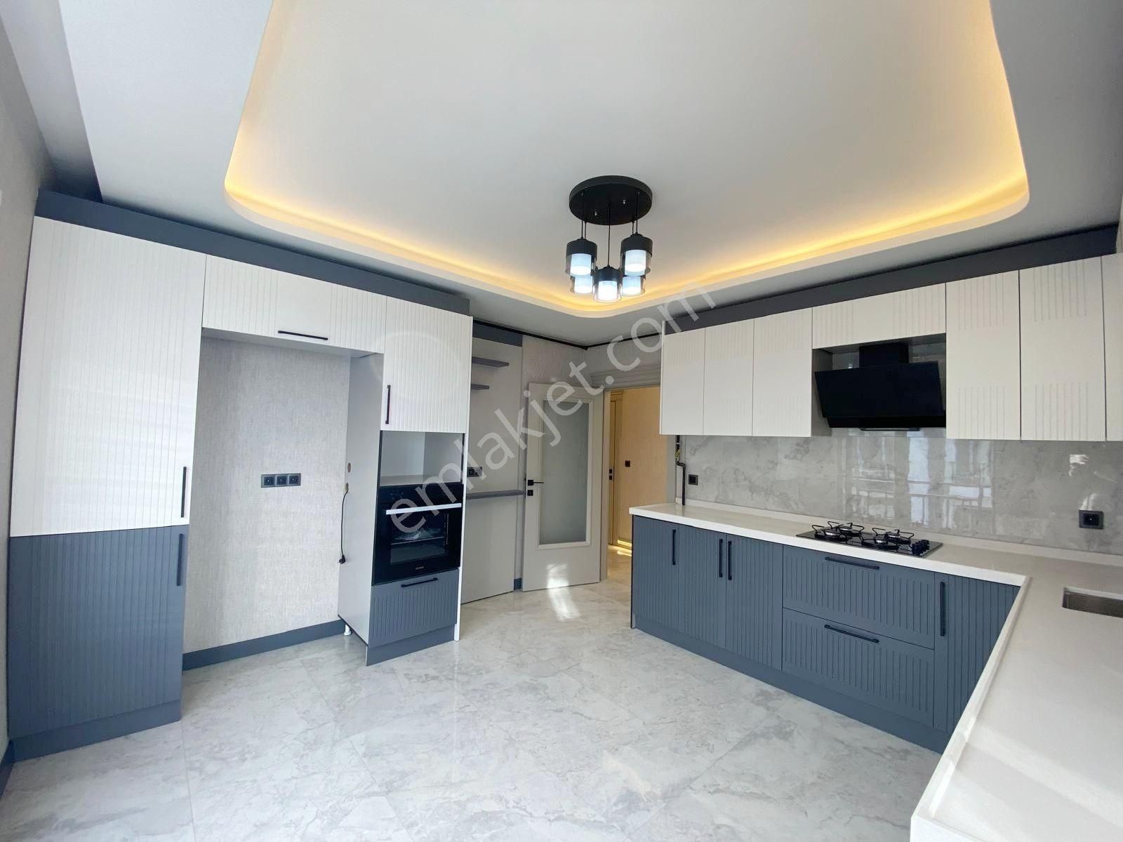 Hisarda Cadde Yakını Sıfır E.banyolu 3+1 3. Ara Kat !!! - Görsel 6