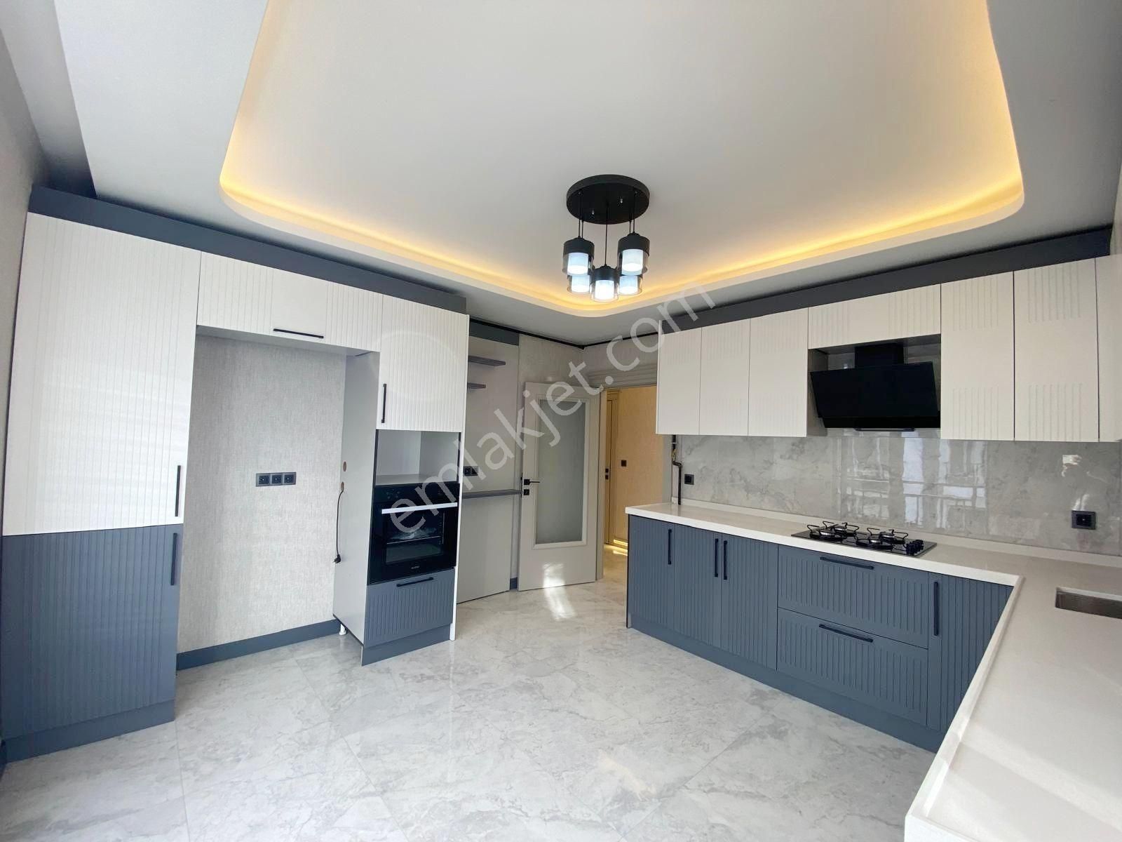 Hisarda Cadde Yakını Sıfır E.banyolu 3+1 3. Ara Kat !!! - Görsel 4