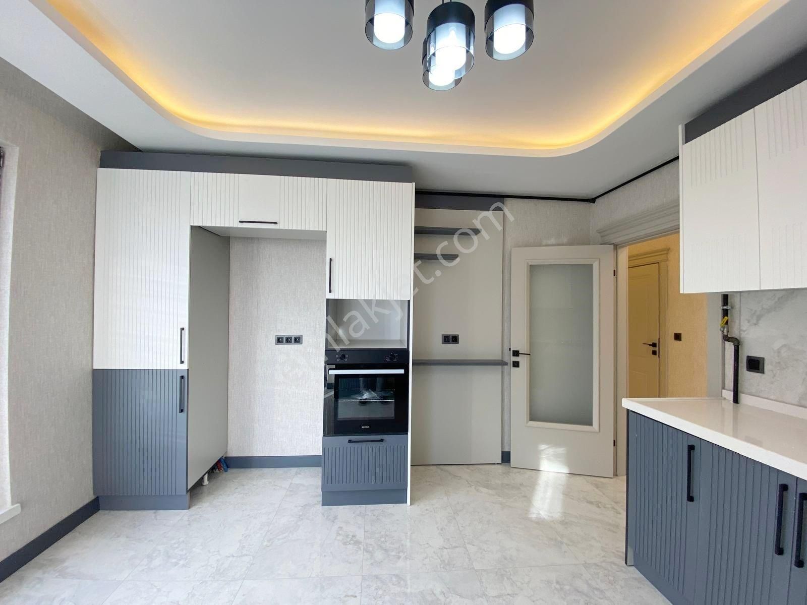 Hisarda Cadde Yakını Sıfır E.banyolu 3+1 3. Ara Kat !!! - Görsel 15