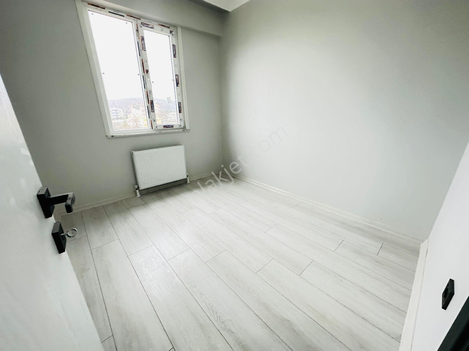 Çekmeköy Ekşioğlu Mah.satılık 160 M.4+1 Üst Düblex - Görsel 11