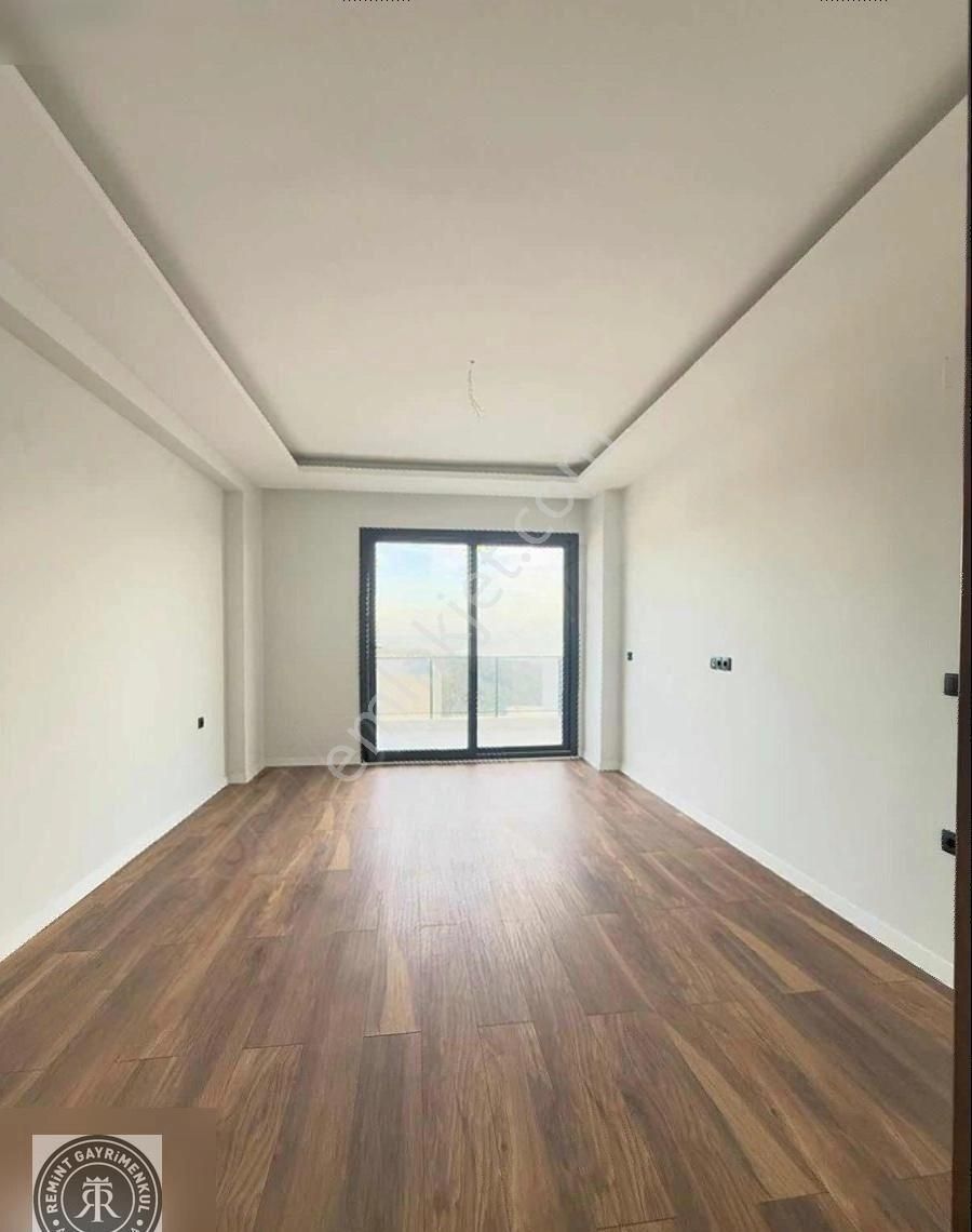 Remint'den Dörtler Mahallesinde Sıfır 6+1 Site İçi Satılık Villa - Görsel 13