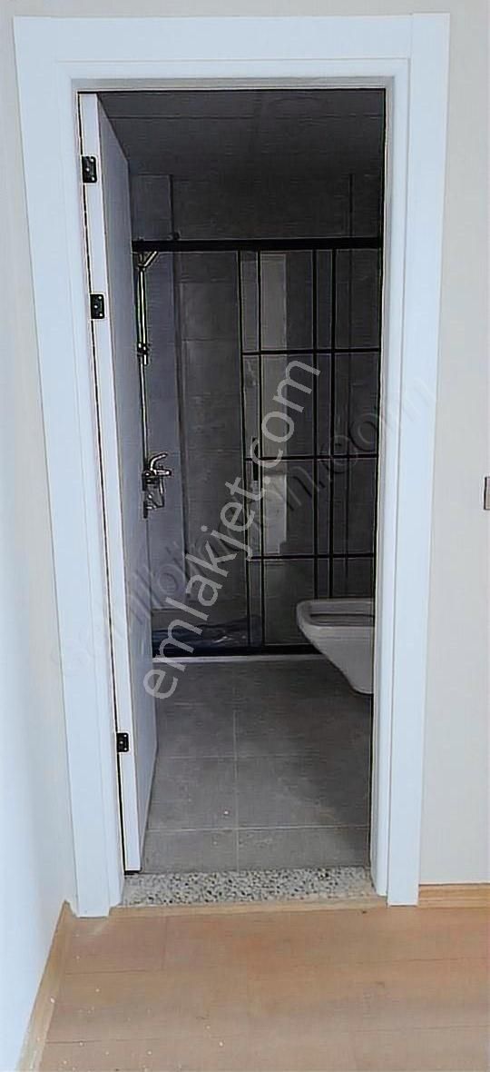 Cumhuriyet Mahallesinde Ebeveyn Banyolu Sıfır 3 Artı 1 - Görsel 15