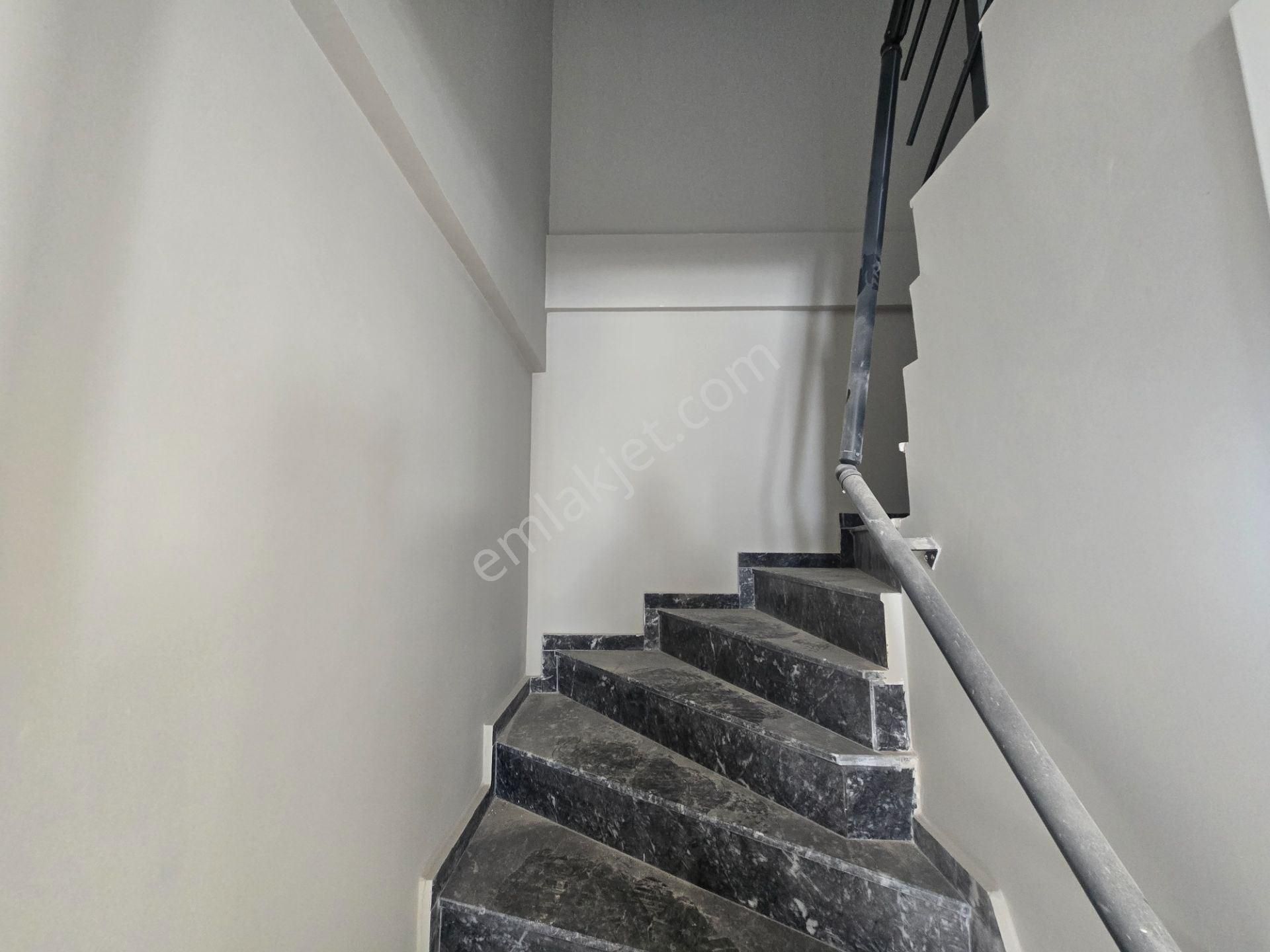 B.onat Ve Anadolu Hastanesi Yakını Sıfır İskanlı Asansörlü 5+1 Dubleks - Görsel 21