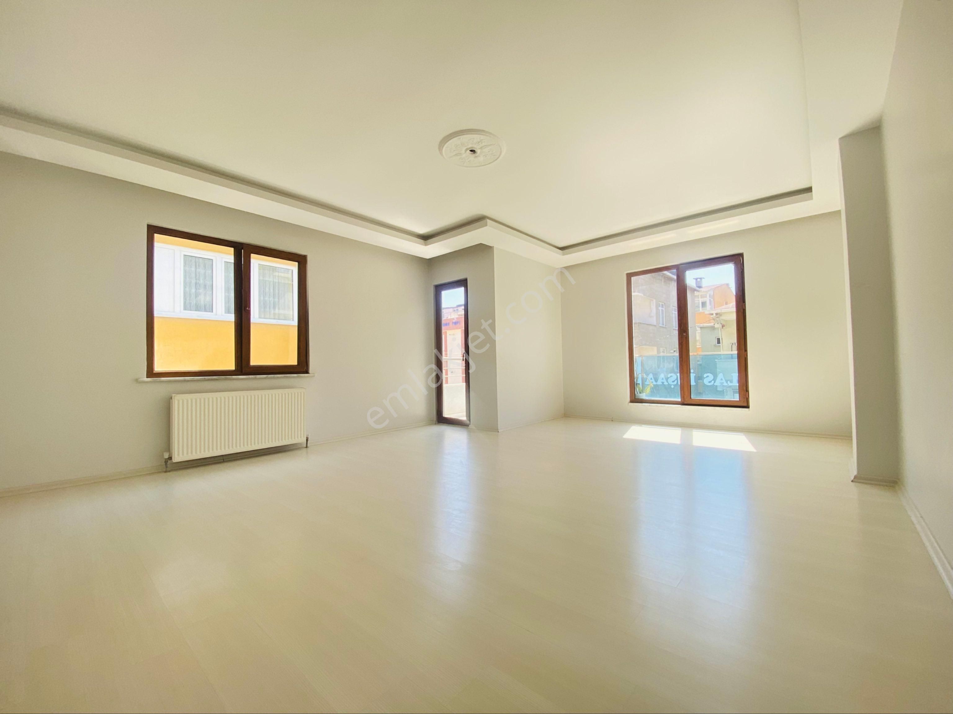 Sancaktepe Sümer Caddesi Üzerinde Kiralık 2+1 Daire